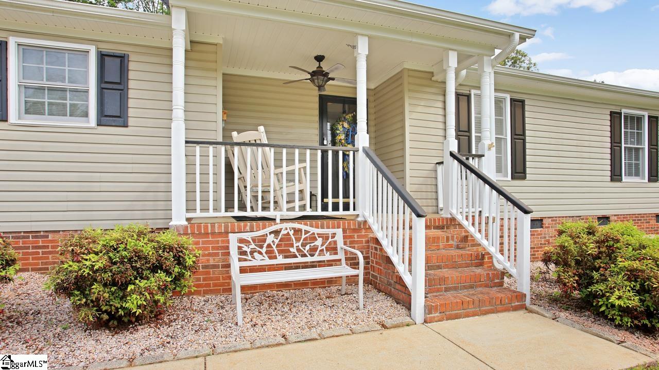 Property image 5 of 317 E Celestial Drive in Crestview Hills, Greer, SC 29651