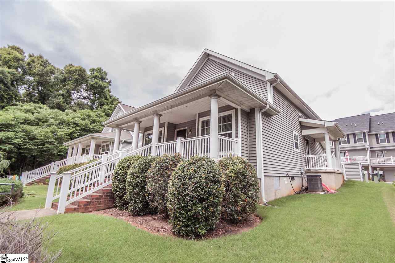 Property image 2 of 197 Woodlark Street in Arcadia Hills, Greenville, SC 29607