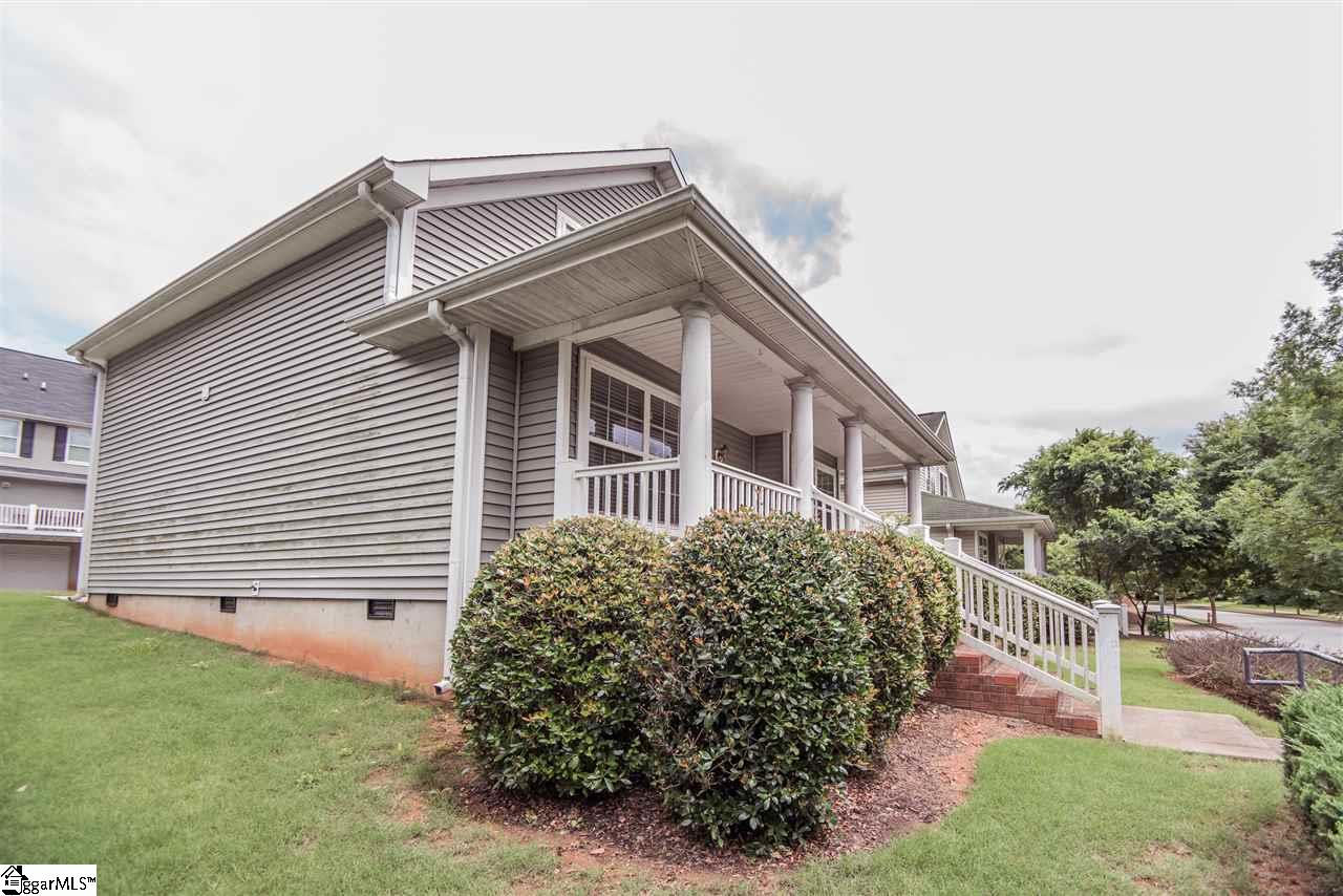 Property image 3 of 197 Woodlark Street in Arcadia Hills, Greenville, SC 29607