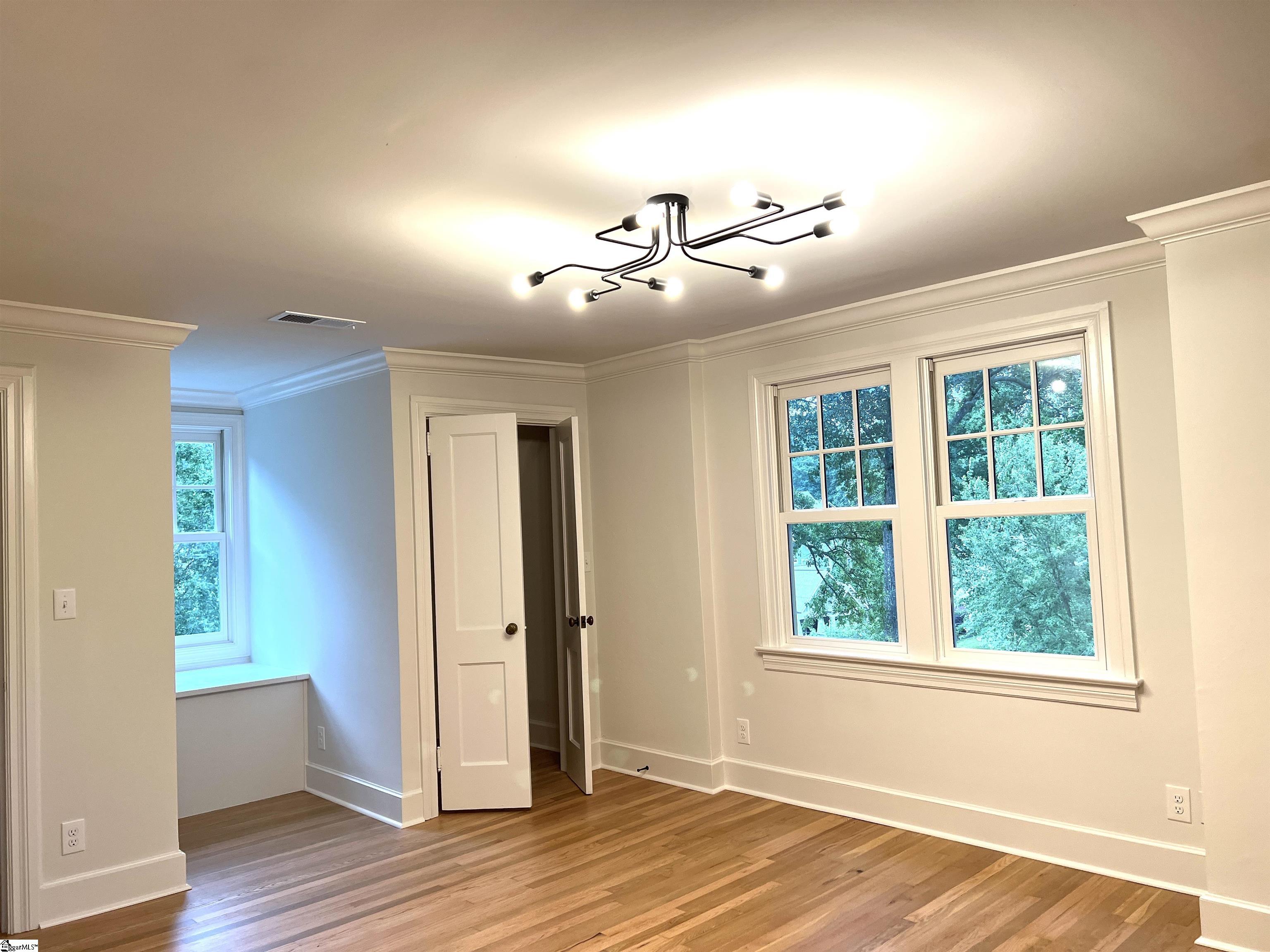 Property image 5 of 27 Buist Avenue in North Main, Greenville, SC 29609
