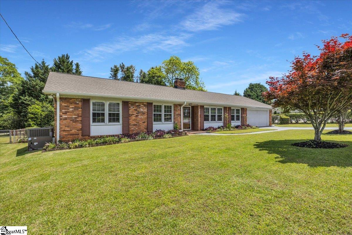 Property image 3 of 500 Butler Springs Road in Heritage Hills, Greenville, SC 29615