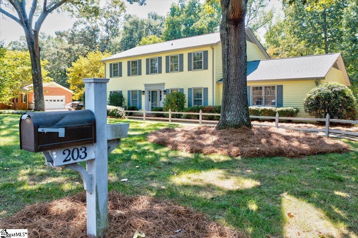 Property image 2 of 203 Aberdare Lane in Kingsgate, Greenville, SC 29615
