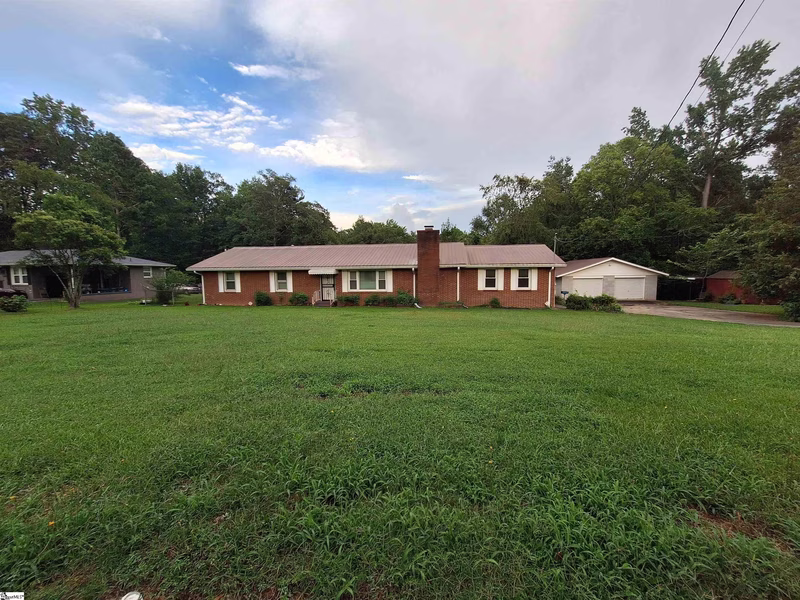 107 Pine Road