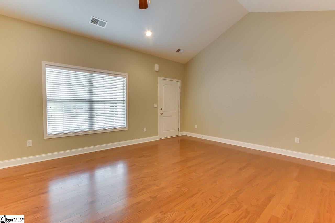 Property image 3 of 33 Hillsborough Drive in Crayton Hall, Anderson, SC 29621