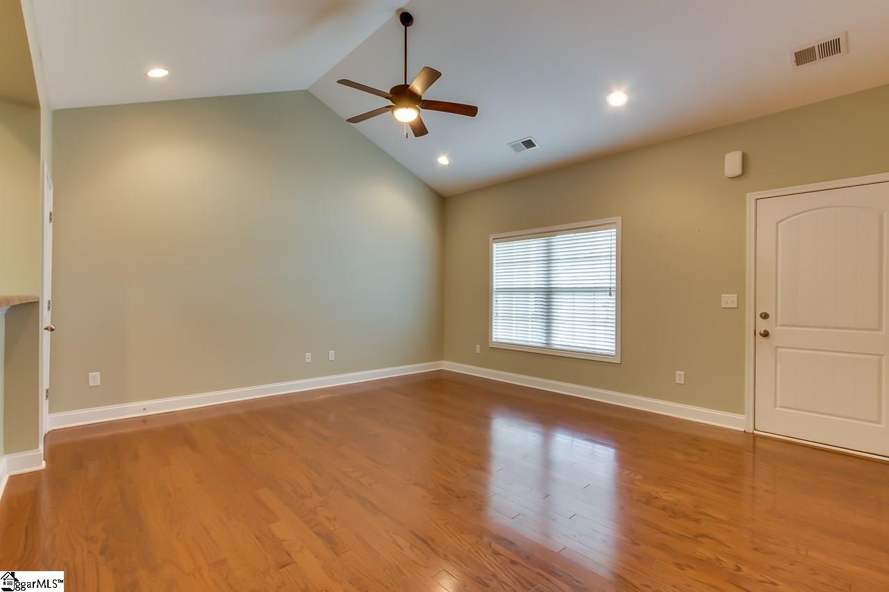 Property image 5 of 33 Hillsborough Drive in Crayton Hall, Anderson, SC 29621