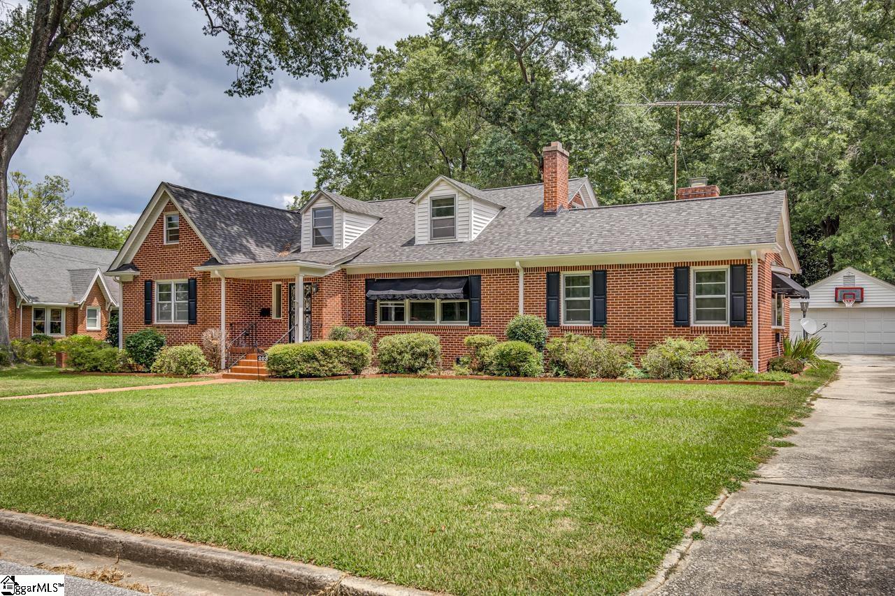 Property image 2 of 203 Chestnut Street in College View, Clinton, SC 29325