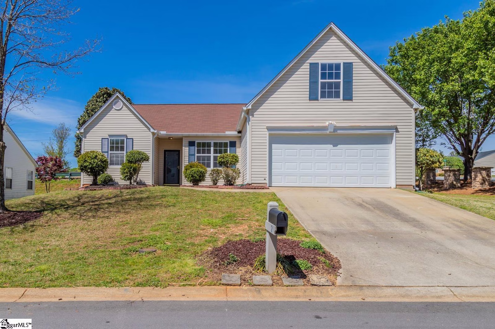 Property image 1 at 2 Appleton Lane, Mauldin, SC 29662
