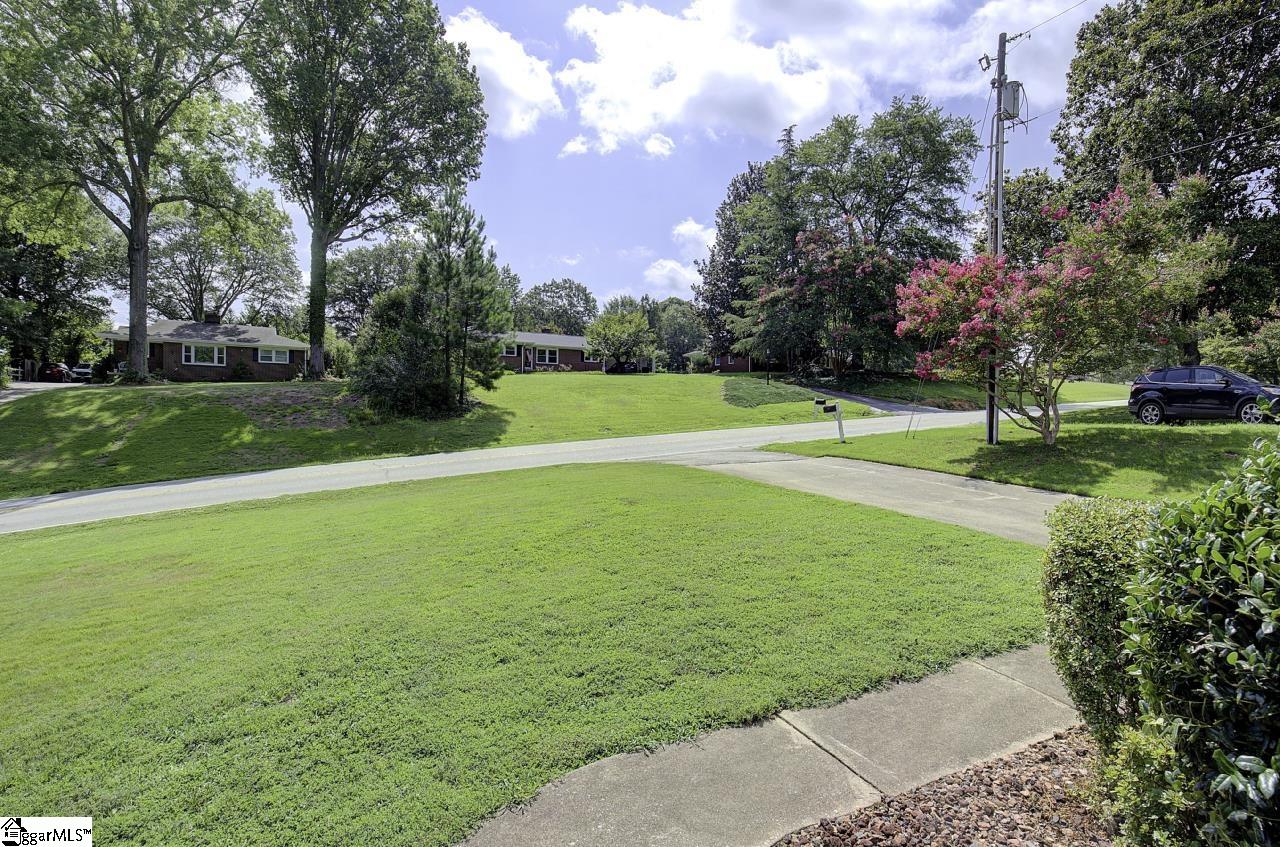 Property image 3 of 517 Concord Avenue in Bellview Estates, Anderson, SC 29621