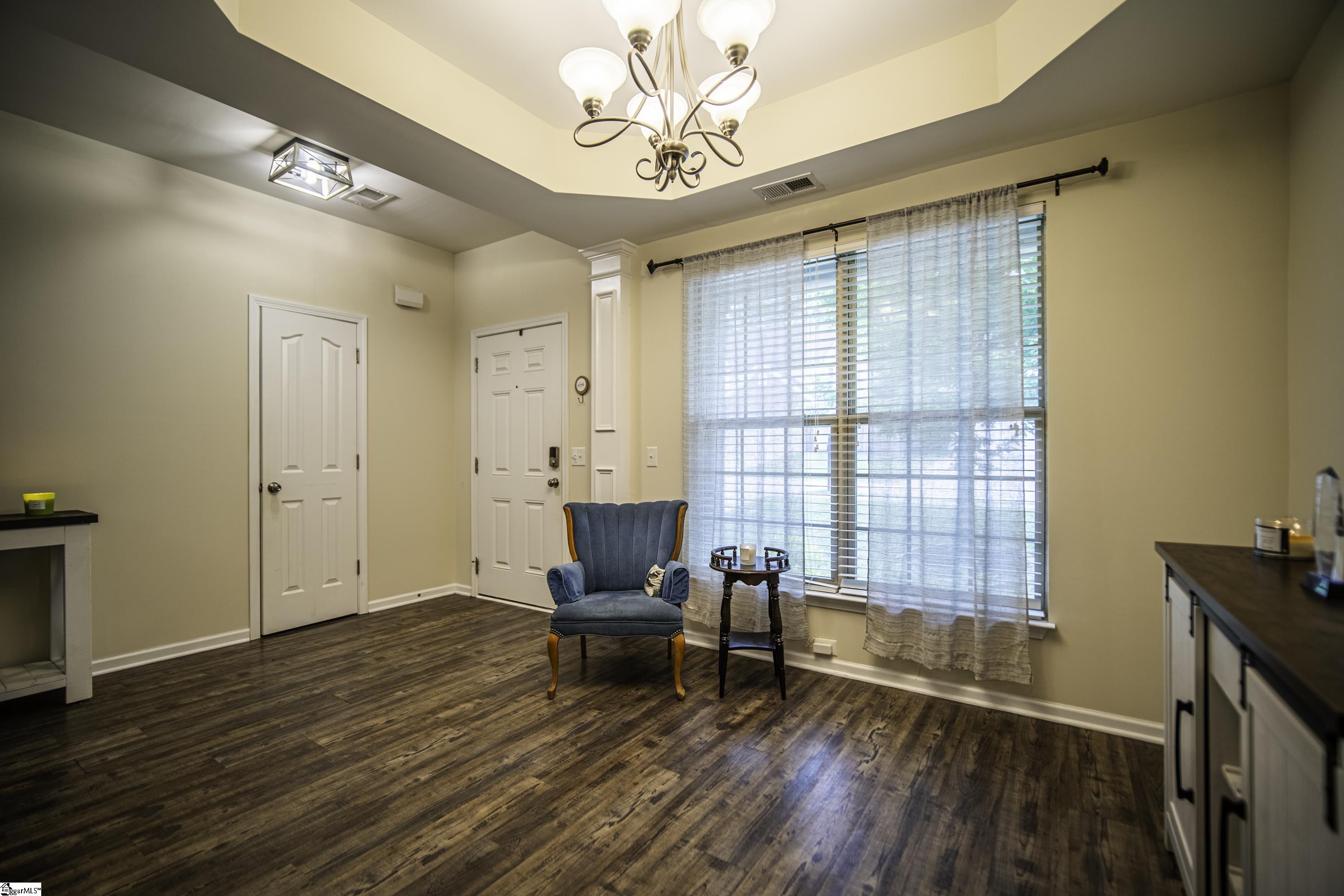 Property image 2 of 20 Killarney Lane in Lismore Park, Greer, SC 29650