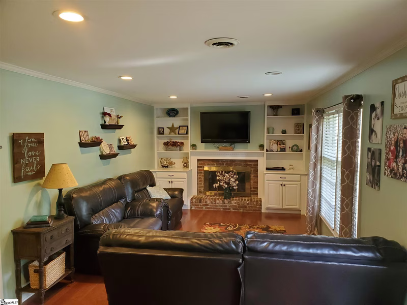 Property image 5 at 504 Gray Fox Square, Taylors, SC 29687