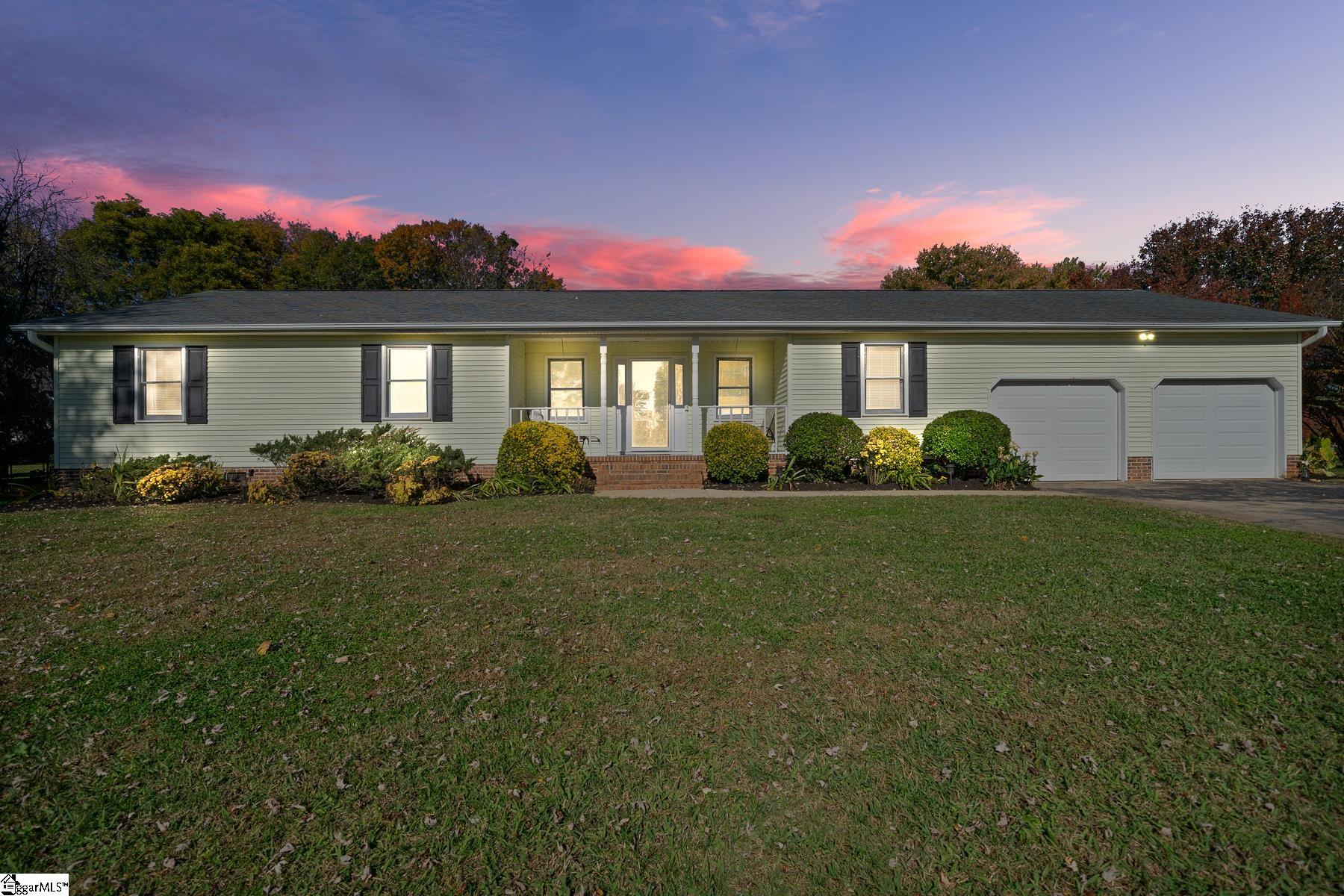 Property image 2 of 1009 Harness Trail in Heritage Lakes, Simpsonville, SC 29680