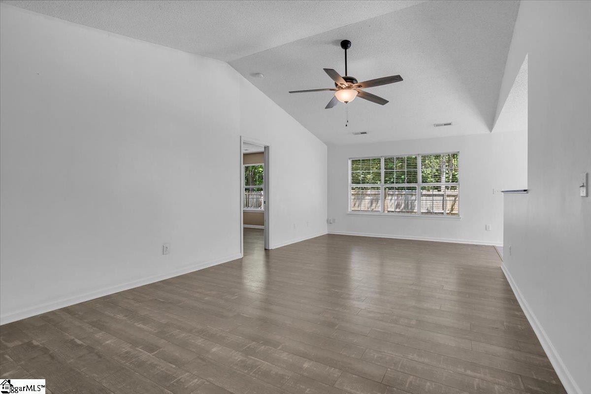 Property image 3 of 105 Merlot Court in The Grove, Mauldin, SC 29662
