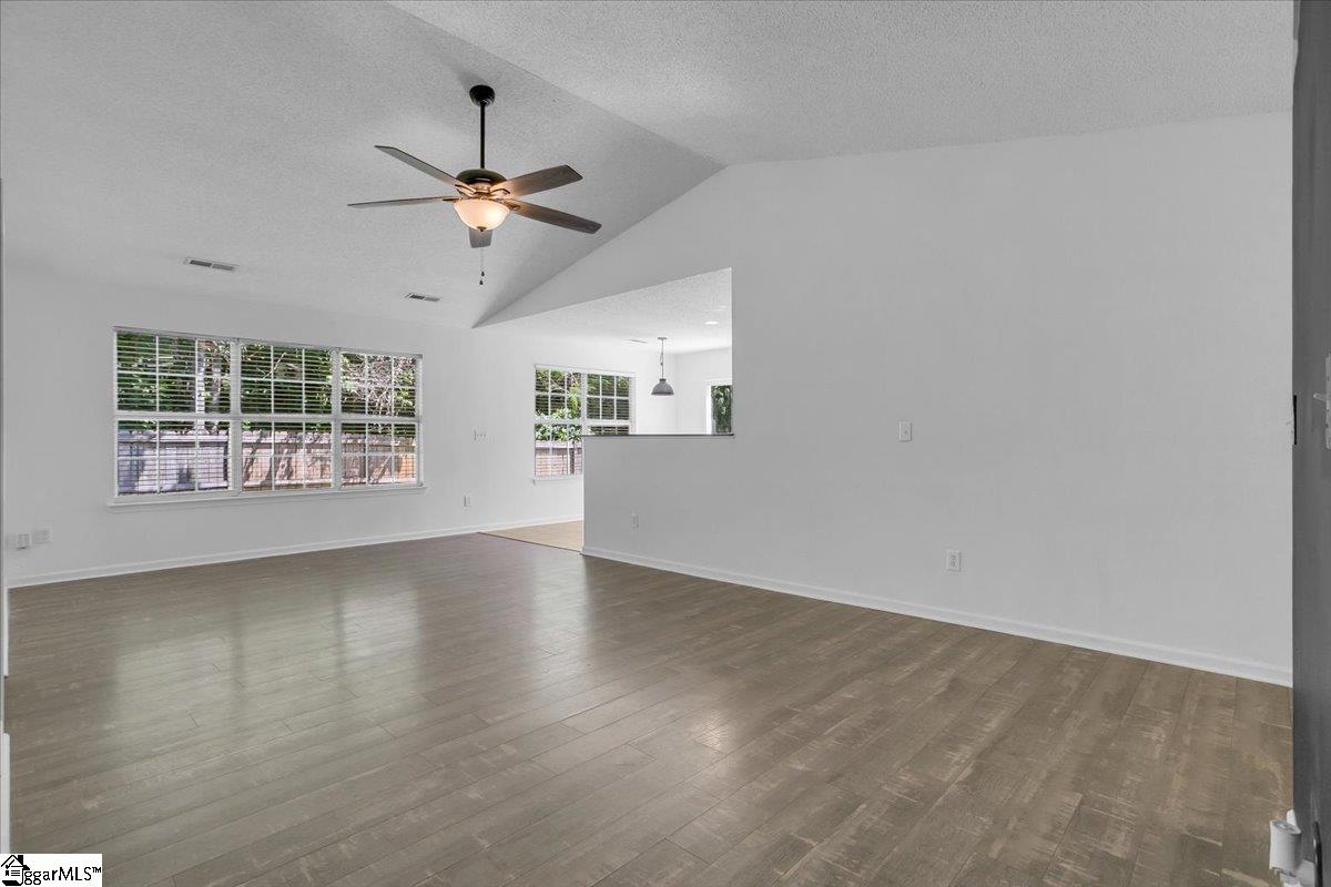 Property image 4 of 105 Merlot Court in The Grove, Mauldin, SC 29662