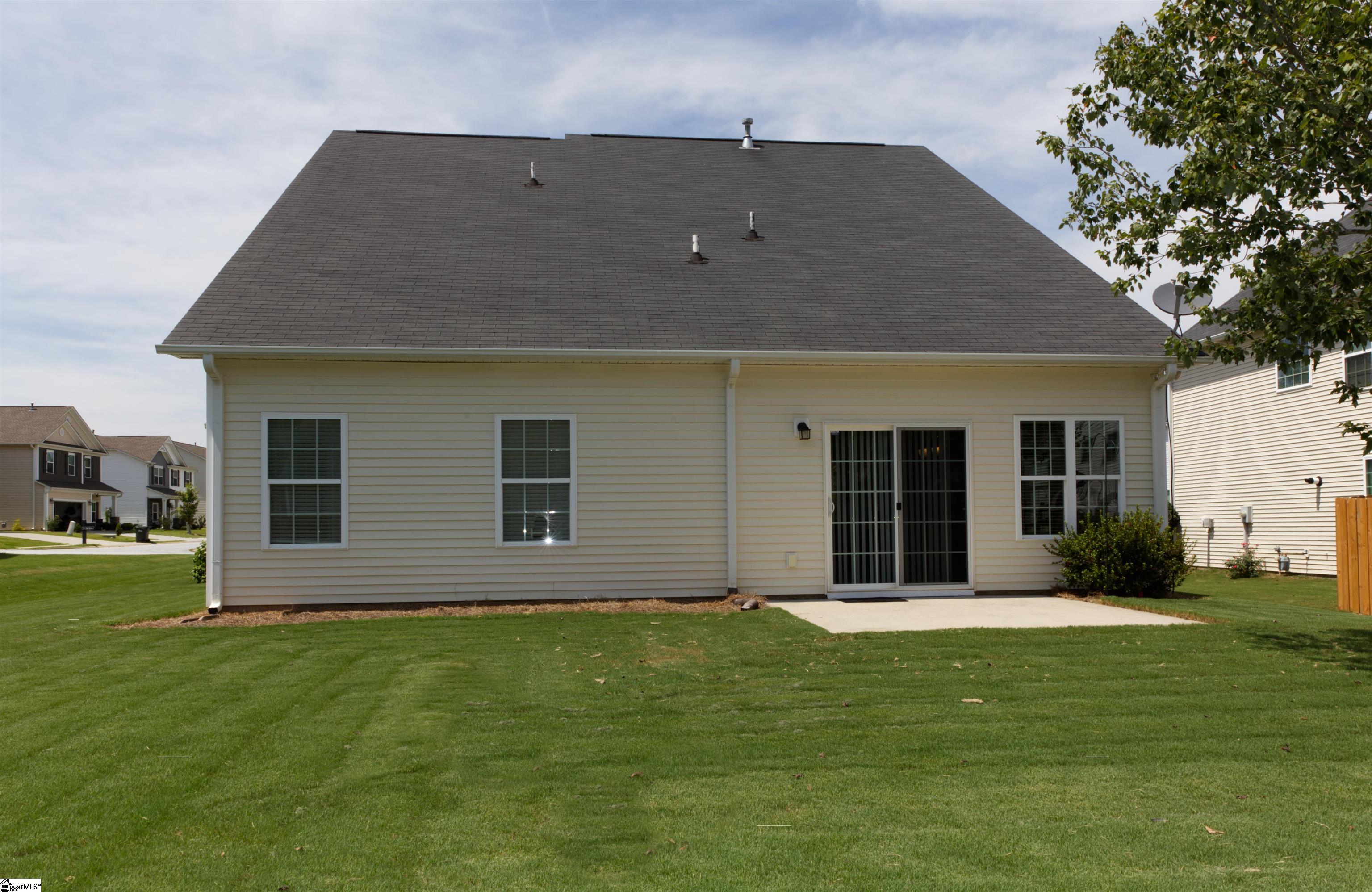 Property image 3 of 400 Stonebury Drive in Victoria Park, Simpsonville, SC 29680