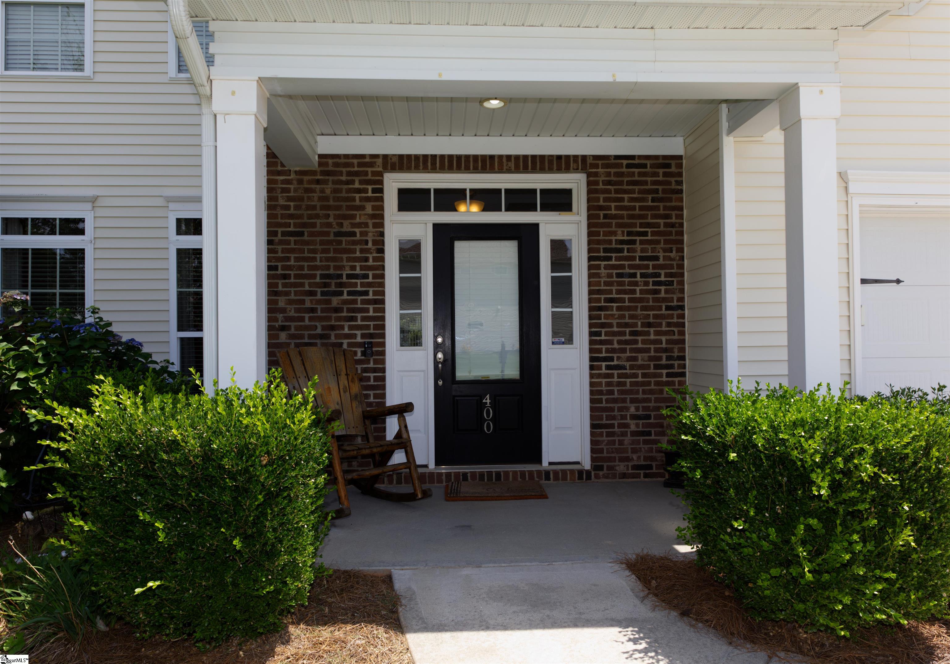 Property image 4 of 400 Stonebury Drive in Victoria Park, Simpsonville, SC 29680