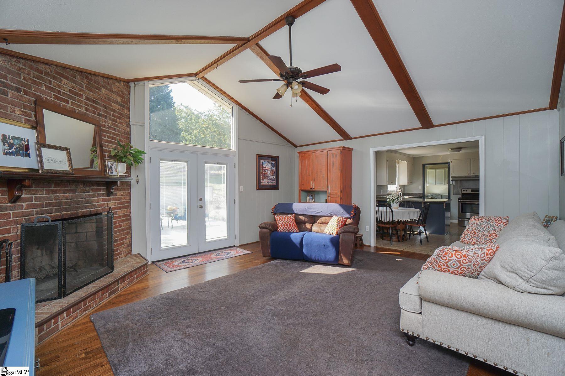 Property image 3 of 835 Butler Springs Road in Heritage Hills, Greenville, SC 29615