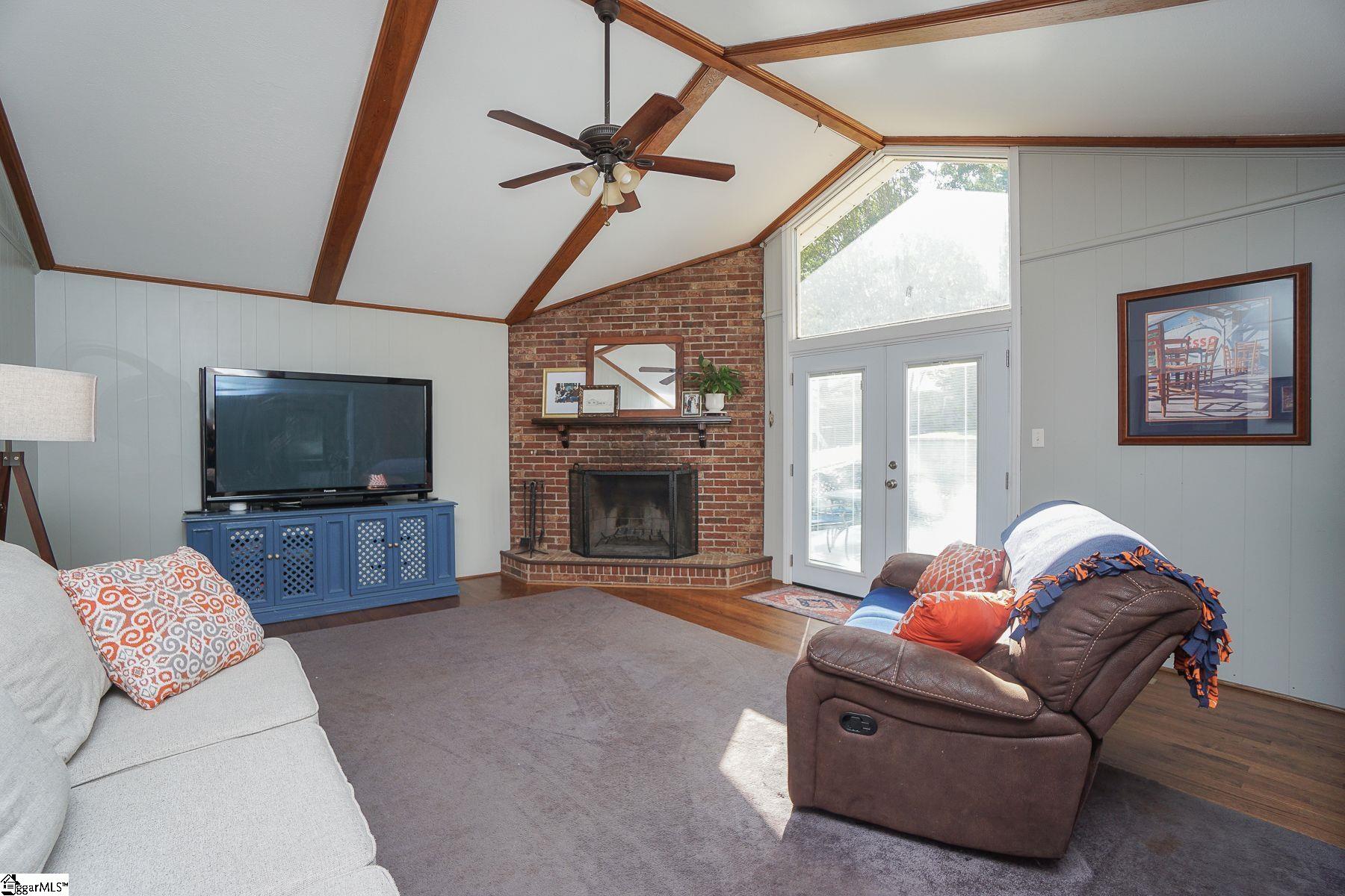 Property image 4 of 835 Butler Springs Road in Heritage Hills, Greenville, SC 29615