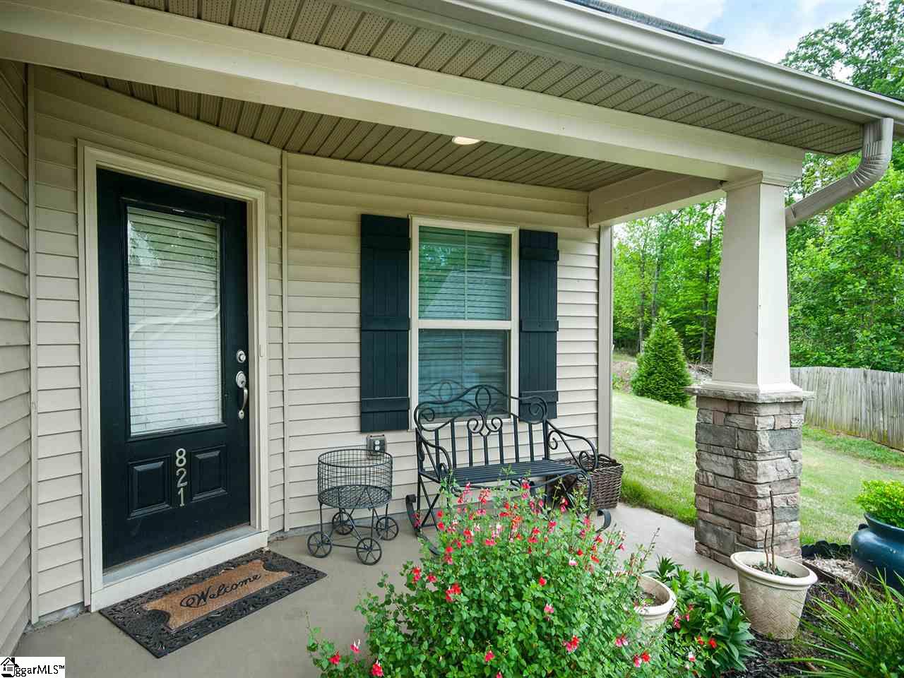 Property image 3 of 821 E Yorkswell Court in Tyger Shoals, Moore, SC 29369
