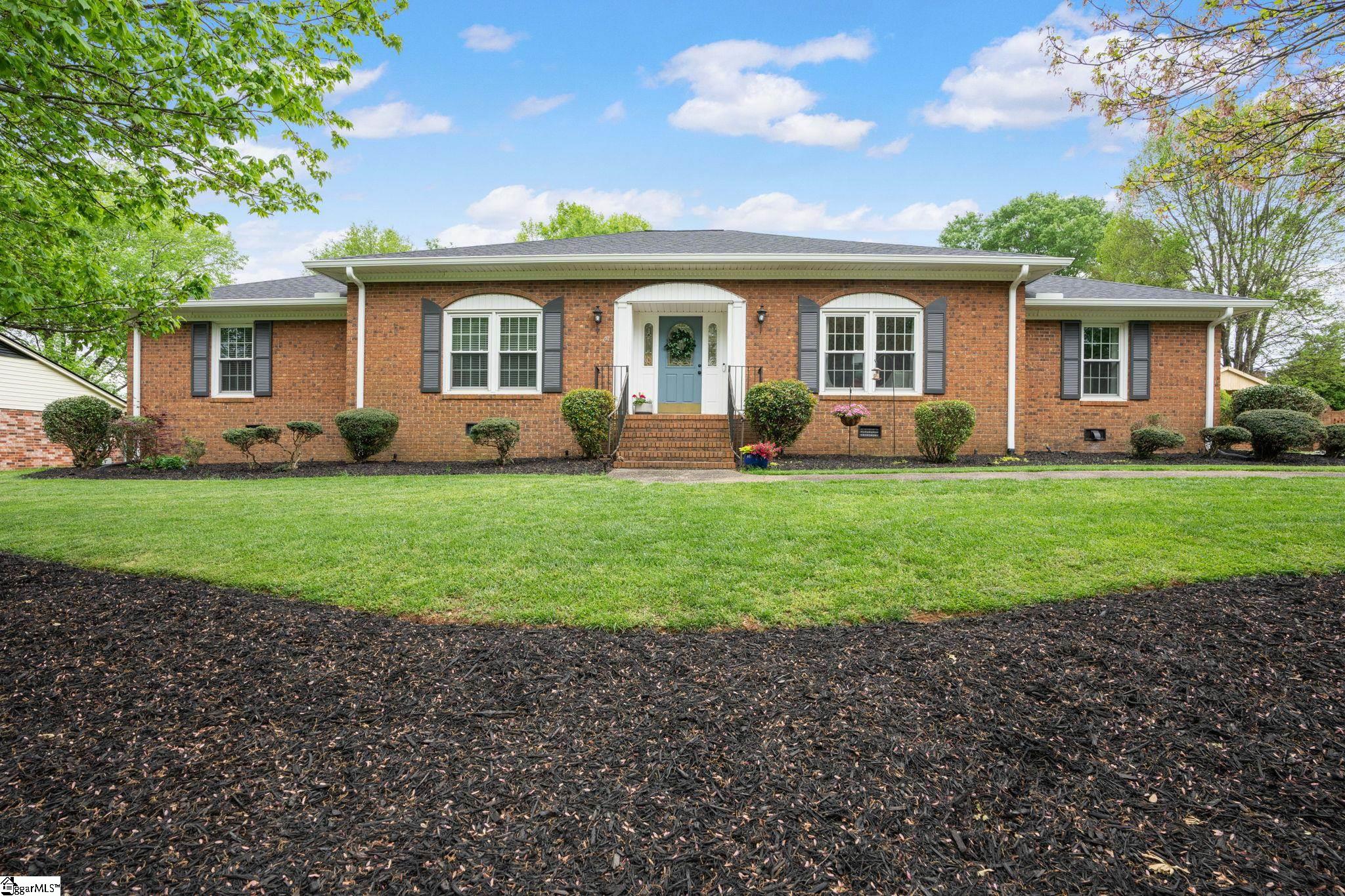 Property image 2 of 148 Swindon Circle in Kingsgate, Greenville, SC 29615
