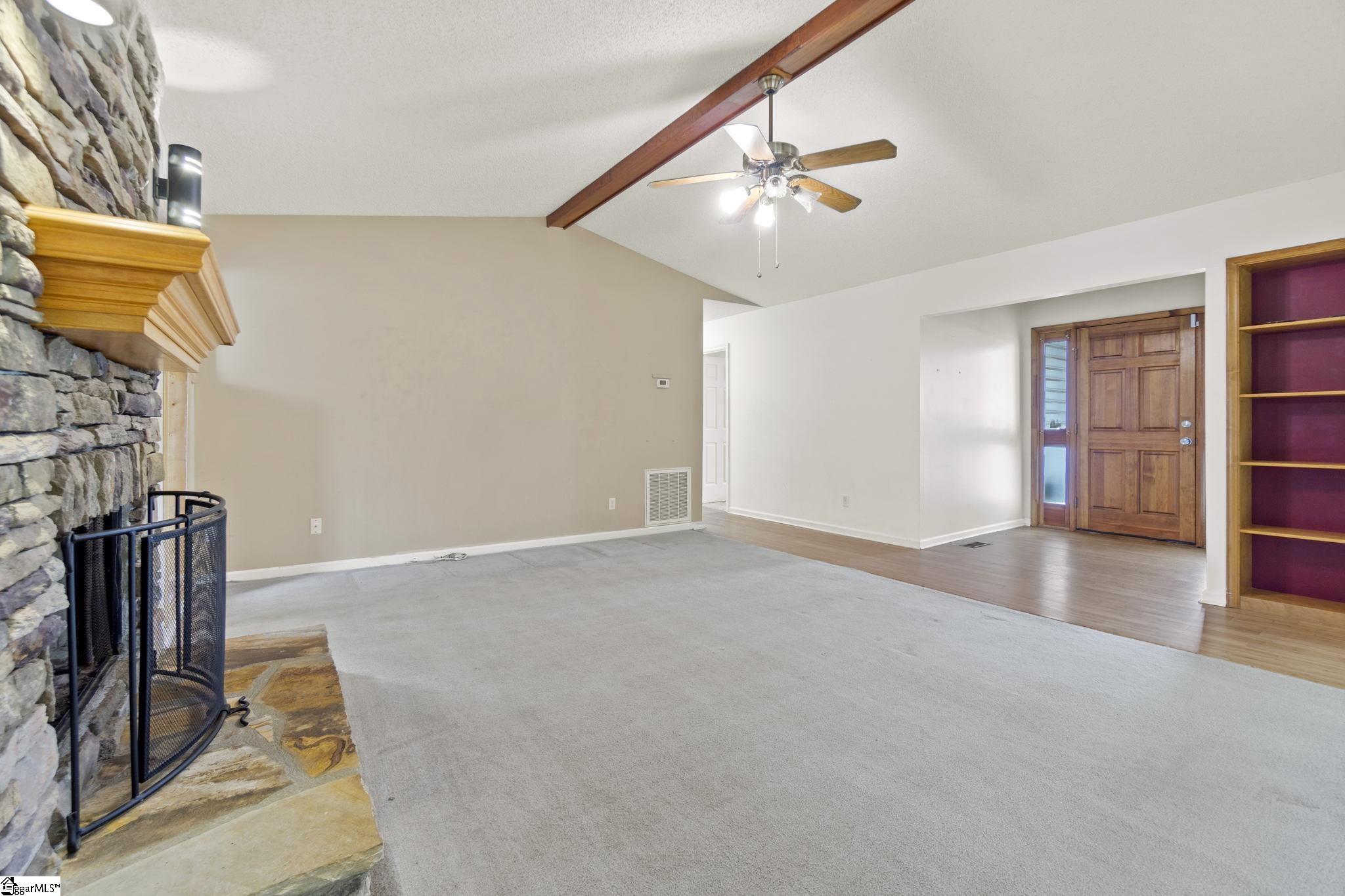 Property image 3 of 106 W Celestial Drive in Crestview Hills, Greer, SC 29651