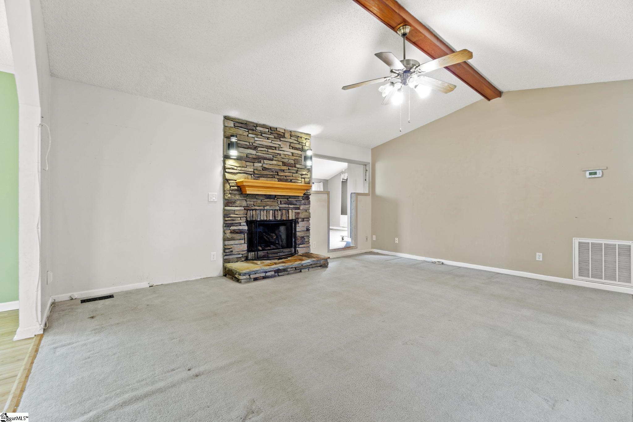 Property image 5 of 106 W Celestial Drive in Crestview Hills, Greer, SC 29651