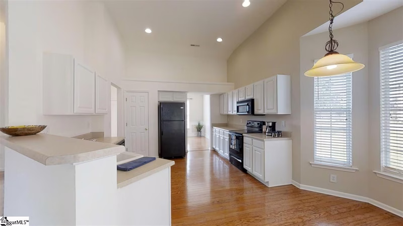 Property image 3 at 301 Oakboro Lane, Simpsonville, SC 29680
