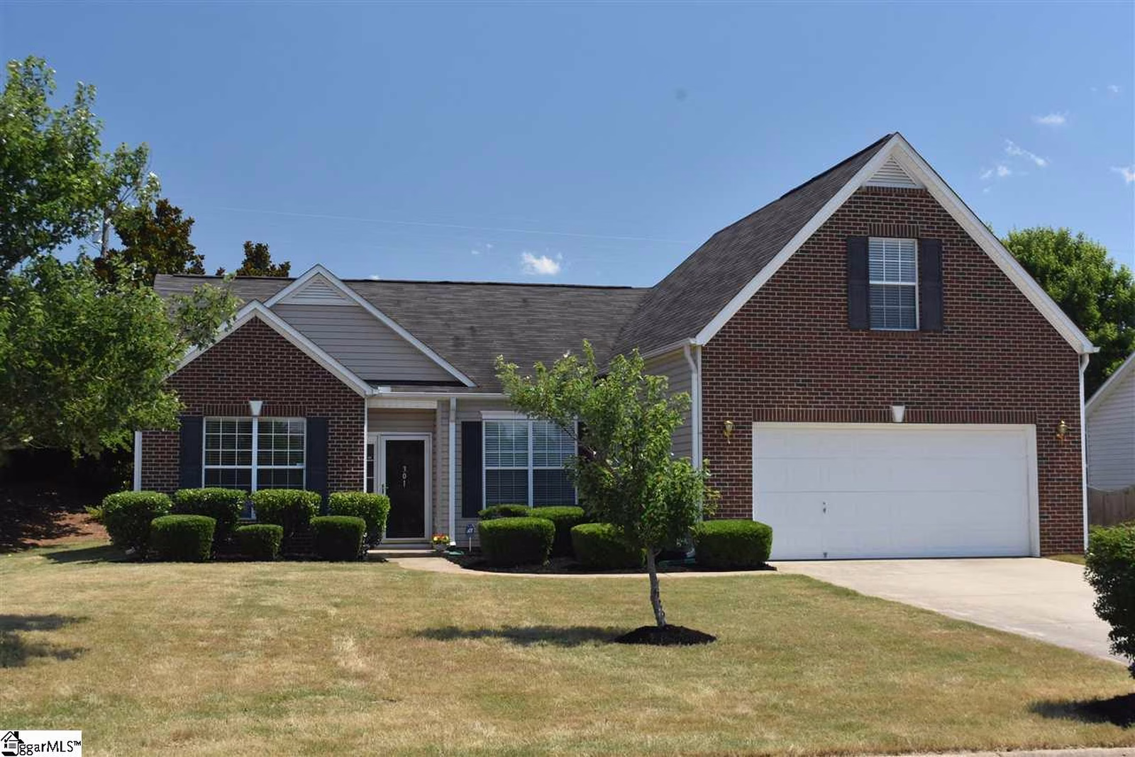 Property image 1 at 301 Oakboro Lane, Simpsonville, SC 29680
