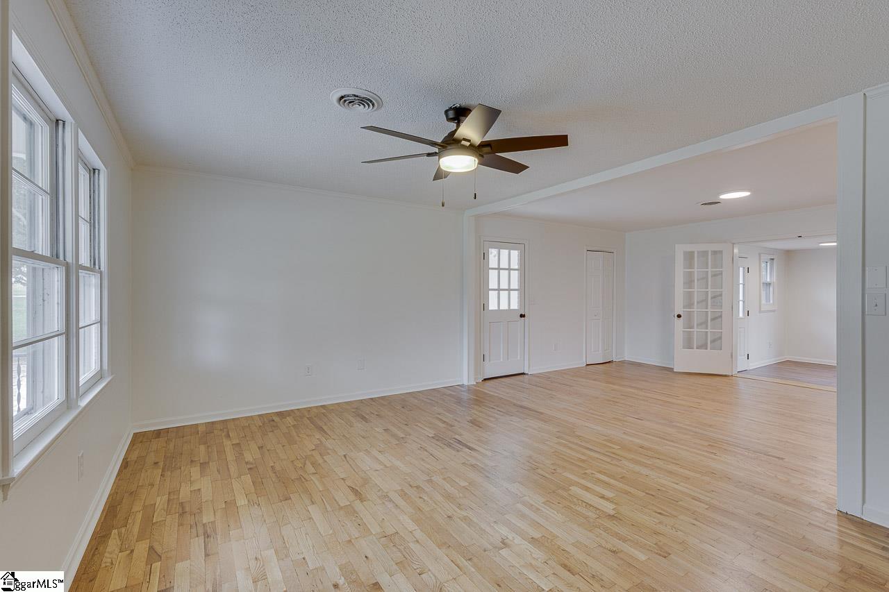 Property image 4 of 2303 Poplar Lane in Bellview Estates, Anderson, SC 29621