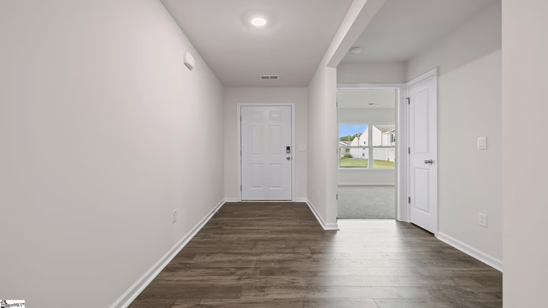 Property image 3 at 107 Larson Lane, Greenwood, SC 29646