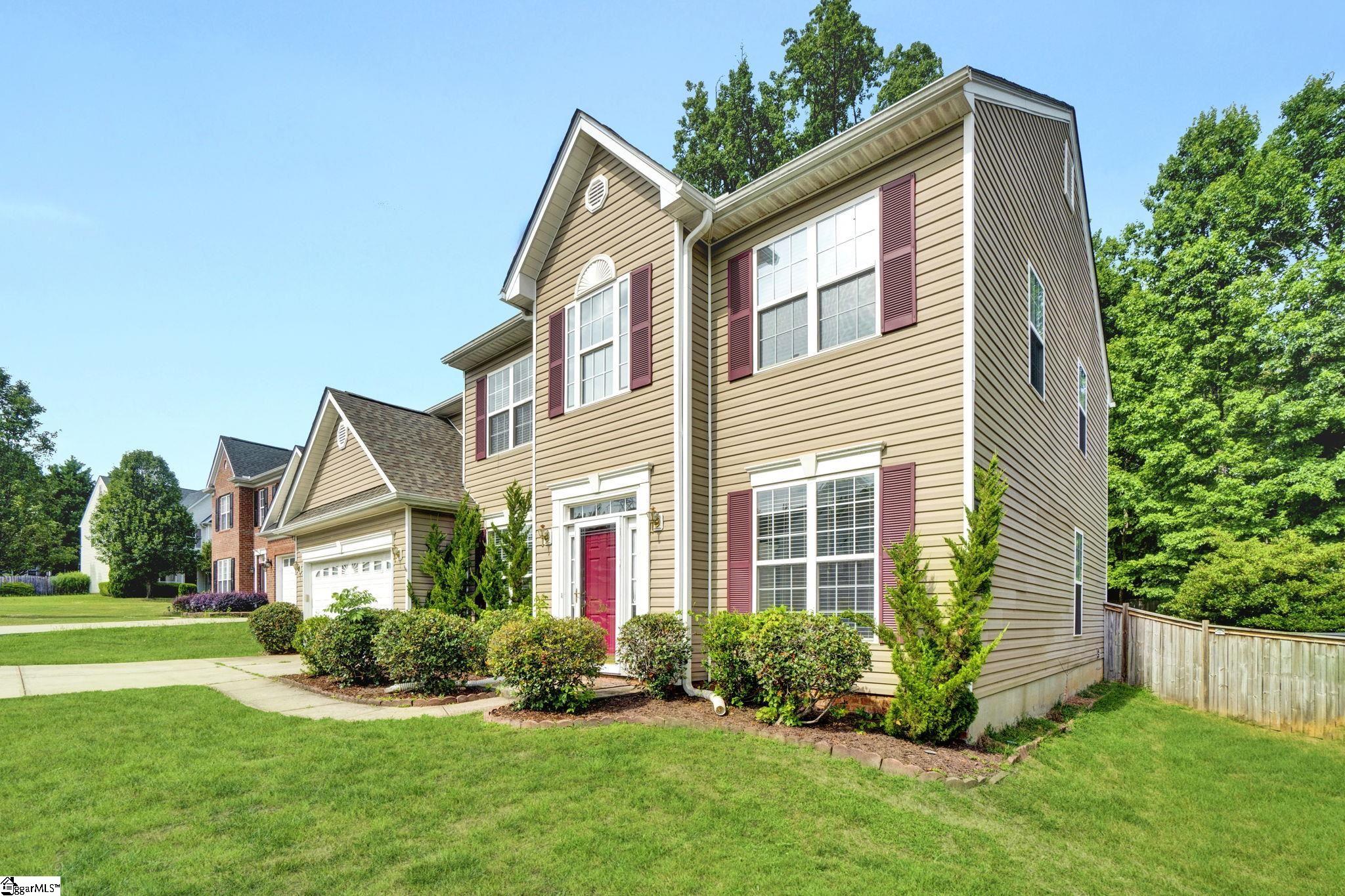 Property image 3 of 203 kylemore Lane in Lismore Park, Greer, SC 29650