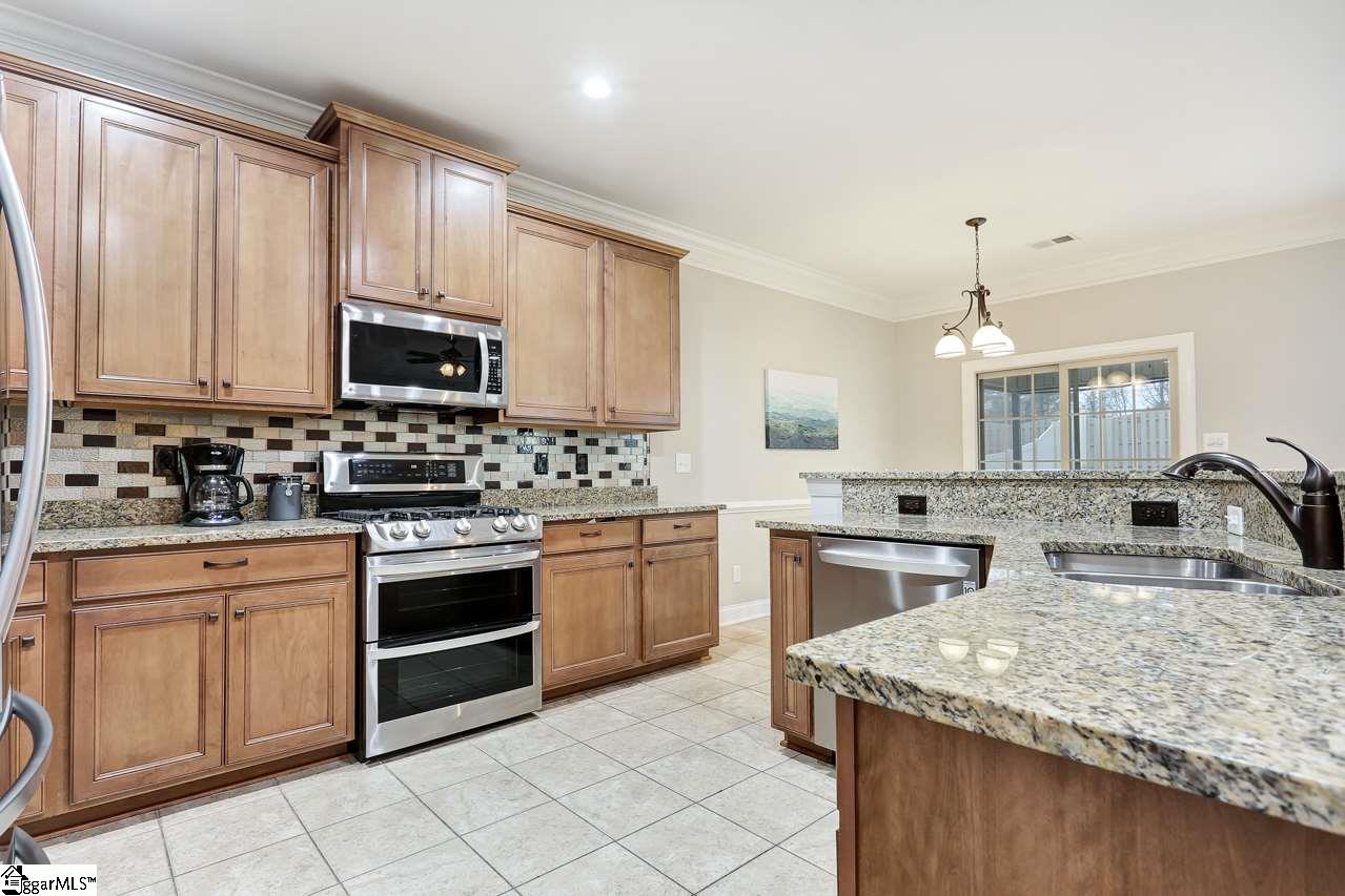 Property image 5 of 315 Cypress Hill Court in Harrison Cove, Simpsonville, SC 29681