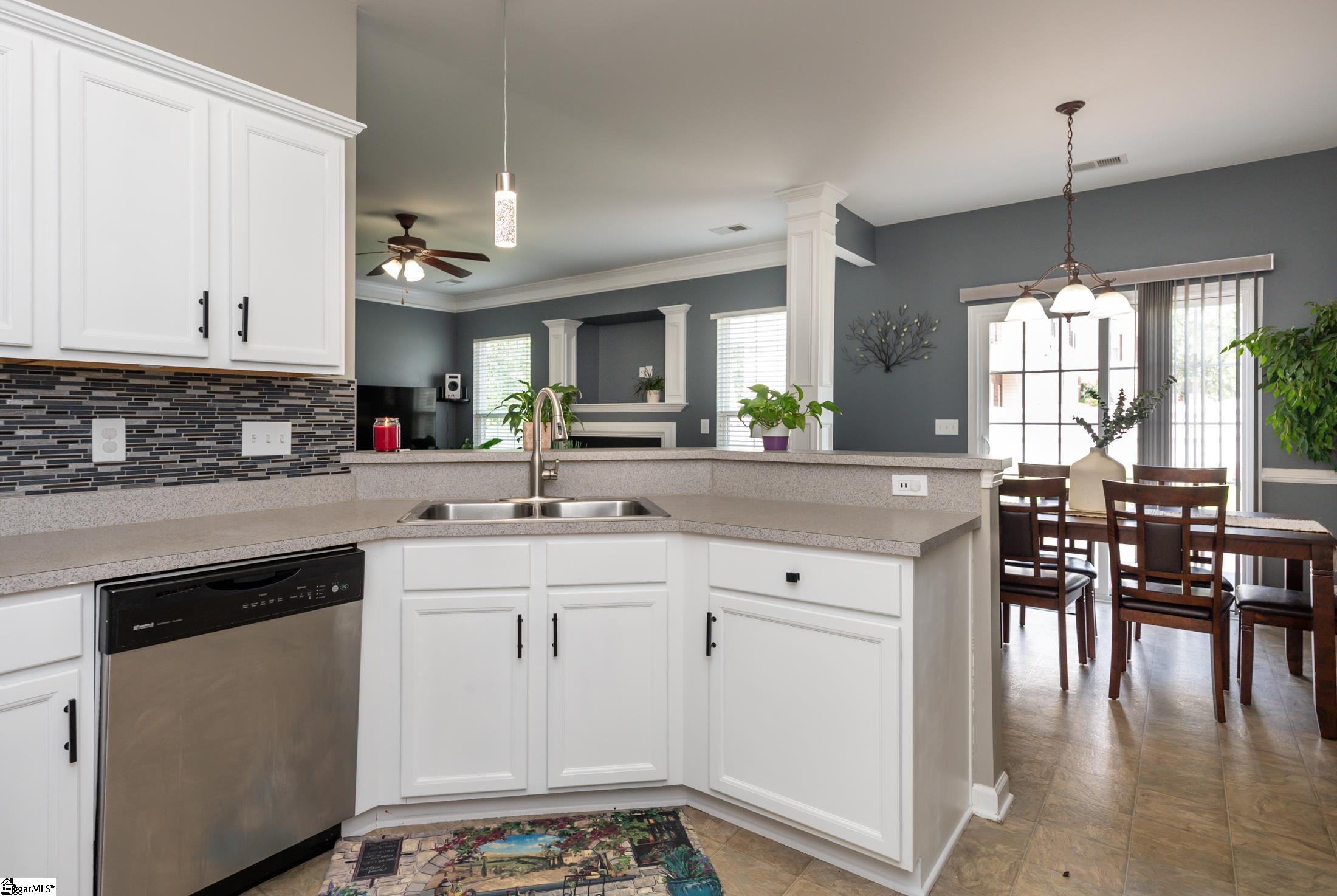 Property image 5 of 300 Keelin Lane in Lismore Park, Greer, SC 29650-0970