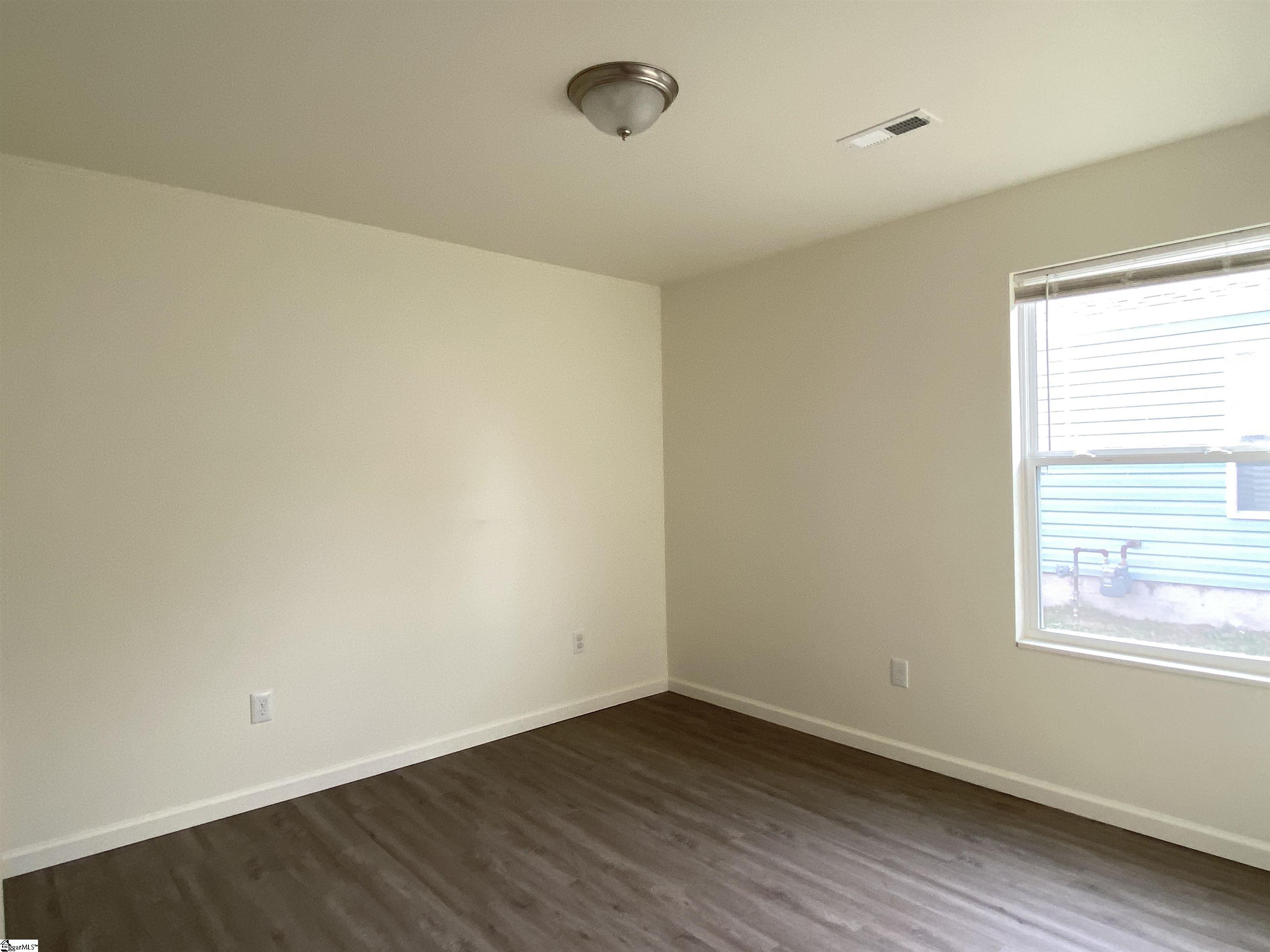 Property image 5 of 204 Dillon Drive in Blossom Meadows, Clinton, SC 29325