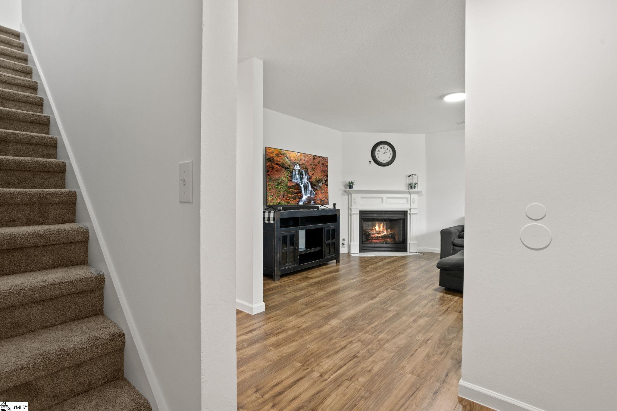Property image 3 of 439 Lynnell Way in Tyger Shoals, Moore, SC 29369