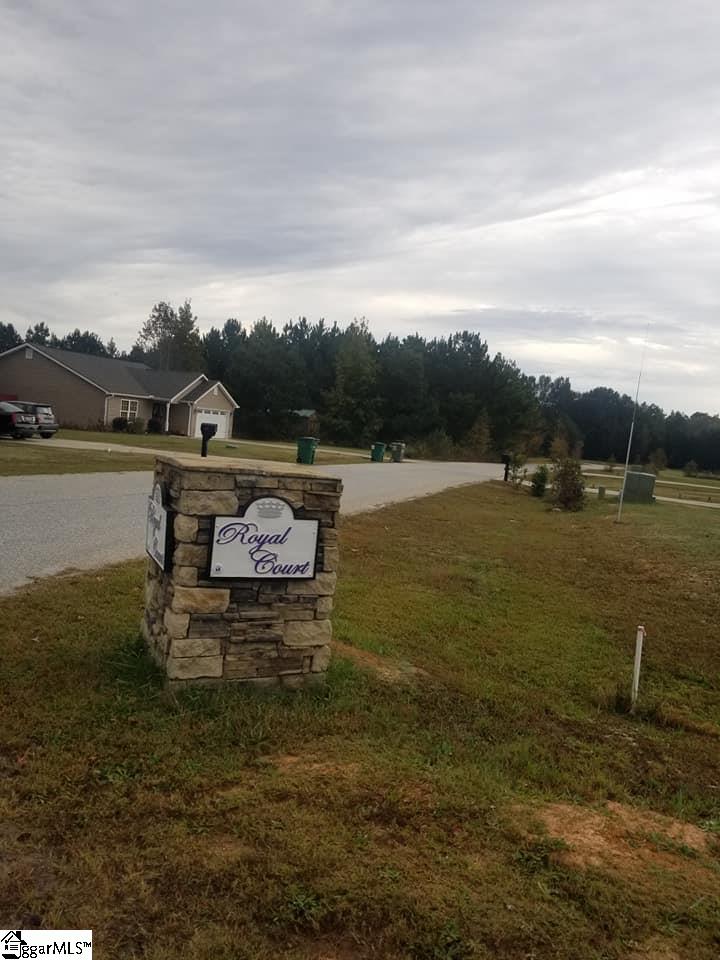 Property image 2 of Essex Drive in Hampton Woods, Clinton, SC 29325