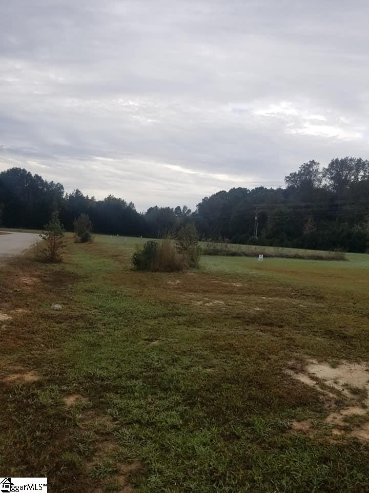 Property image 3 of Essex Drive in Hampton Woods, Clinton, SC 29325