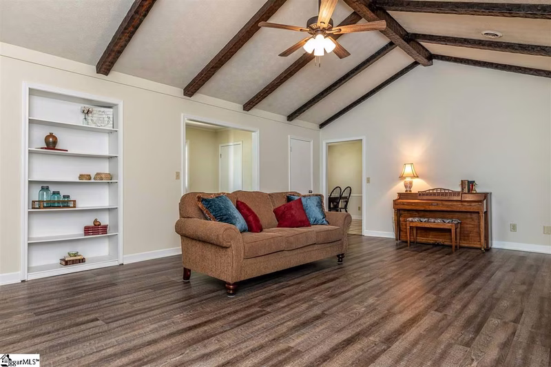 Property image 5 at 7 Huntley Castle Court, Taylors, SC 29687