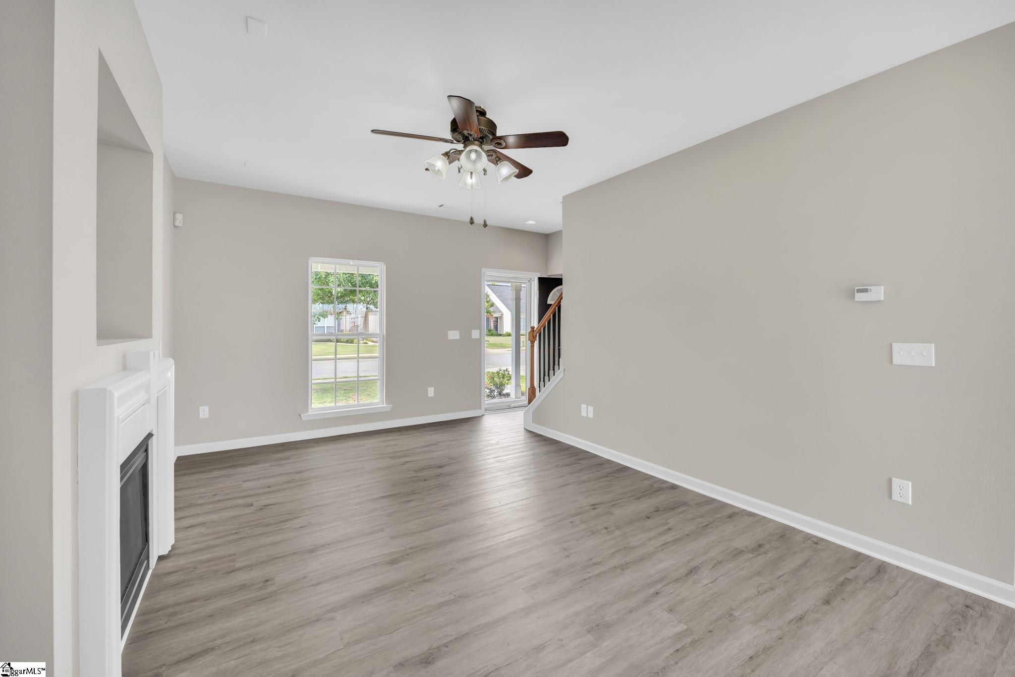 Property image 5 of 712 E Camelton Drive in Reidville Crossing, Woodruff, SC 29388