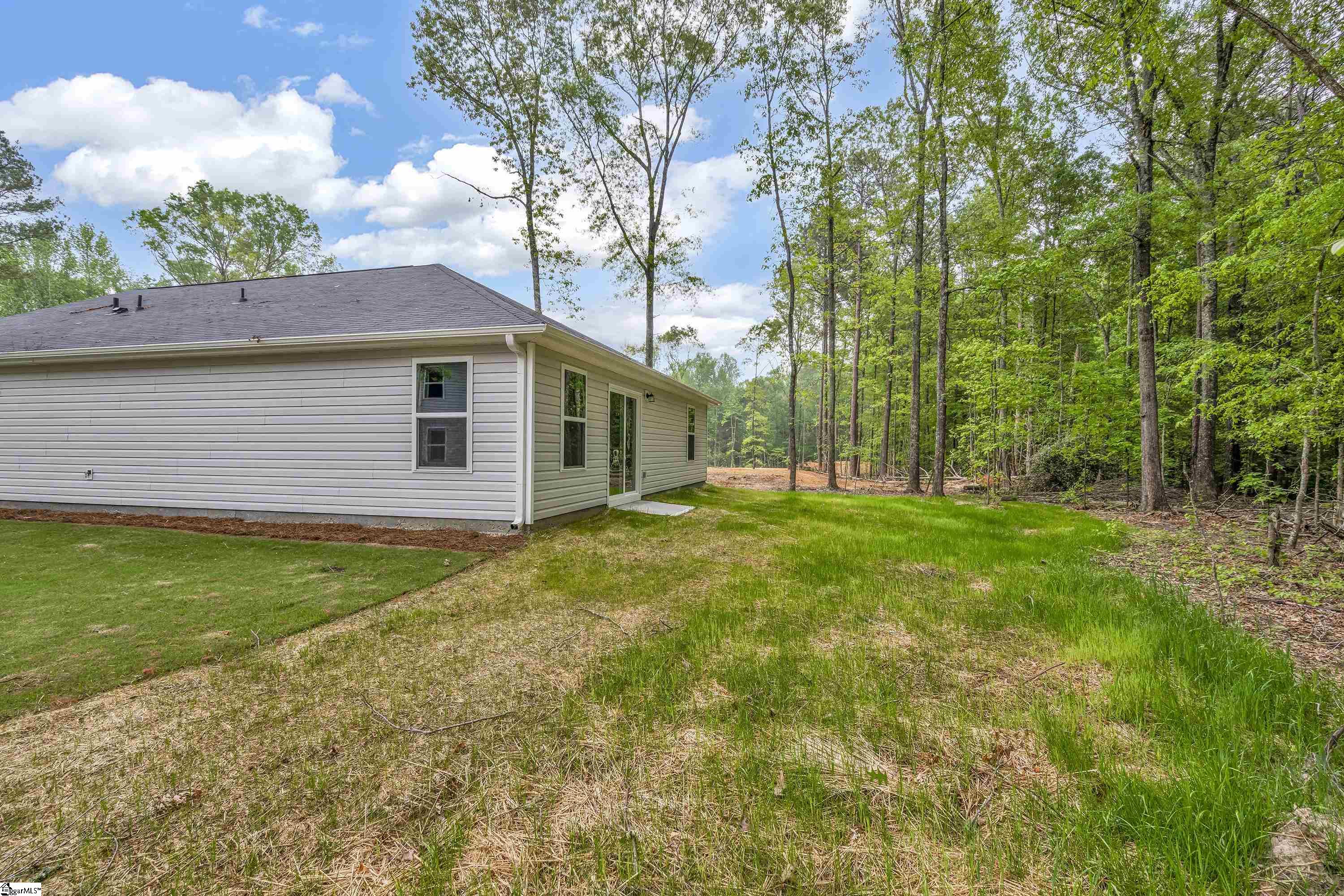 Property image 2 of 110 Sunflower Lane in Southwood, Clinton, SC 29325