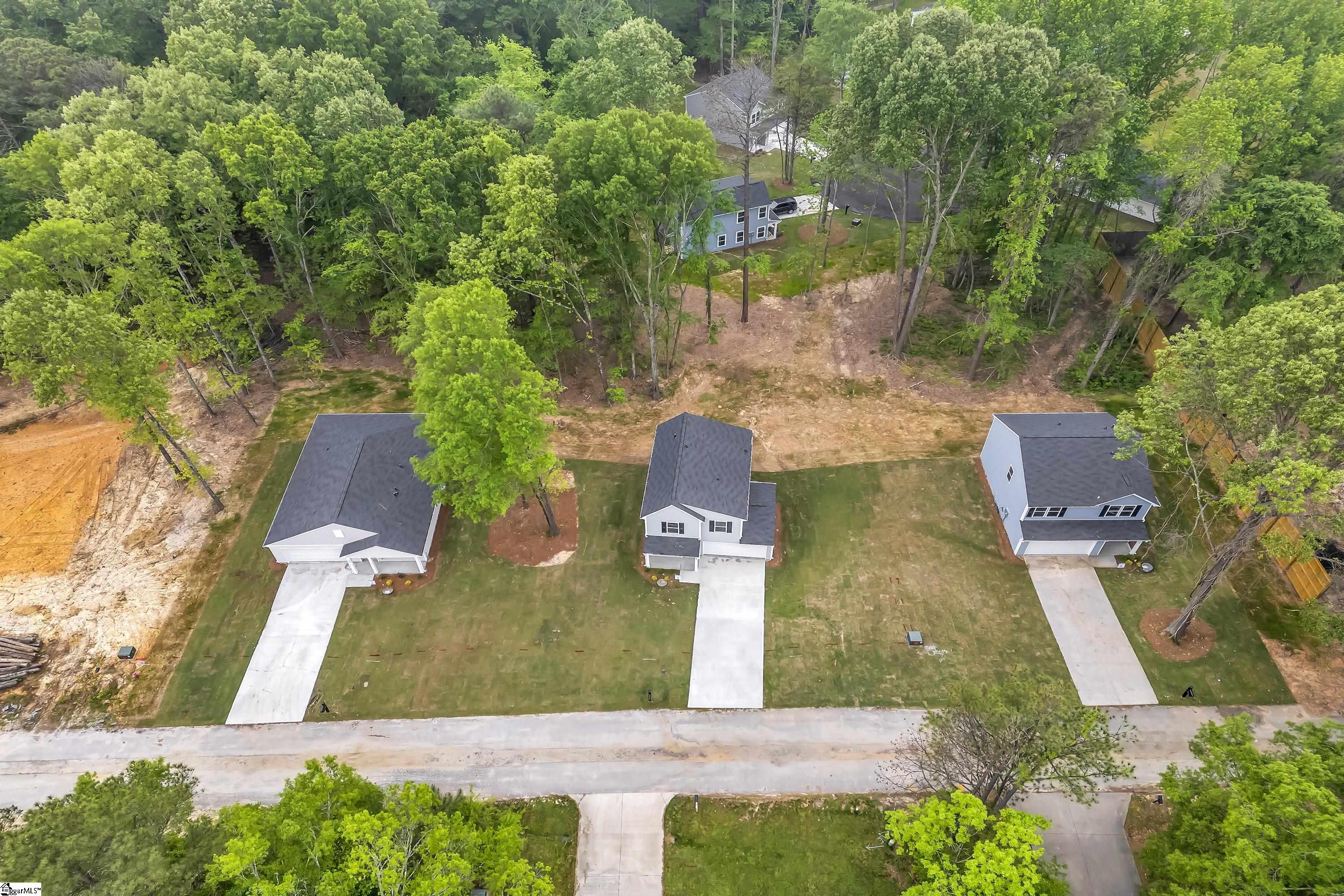 Property image 3 of 110 Sunflower Lane in Southwood, Clinton, SC 29325