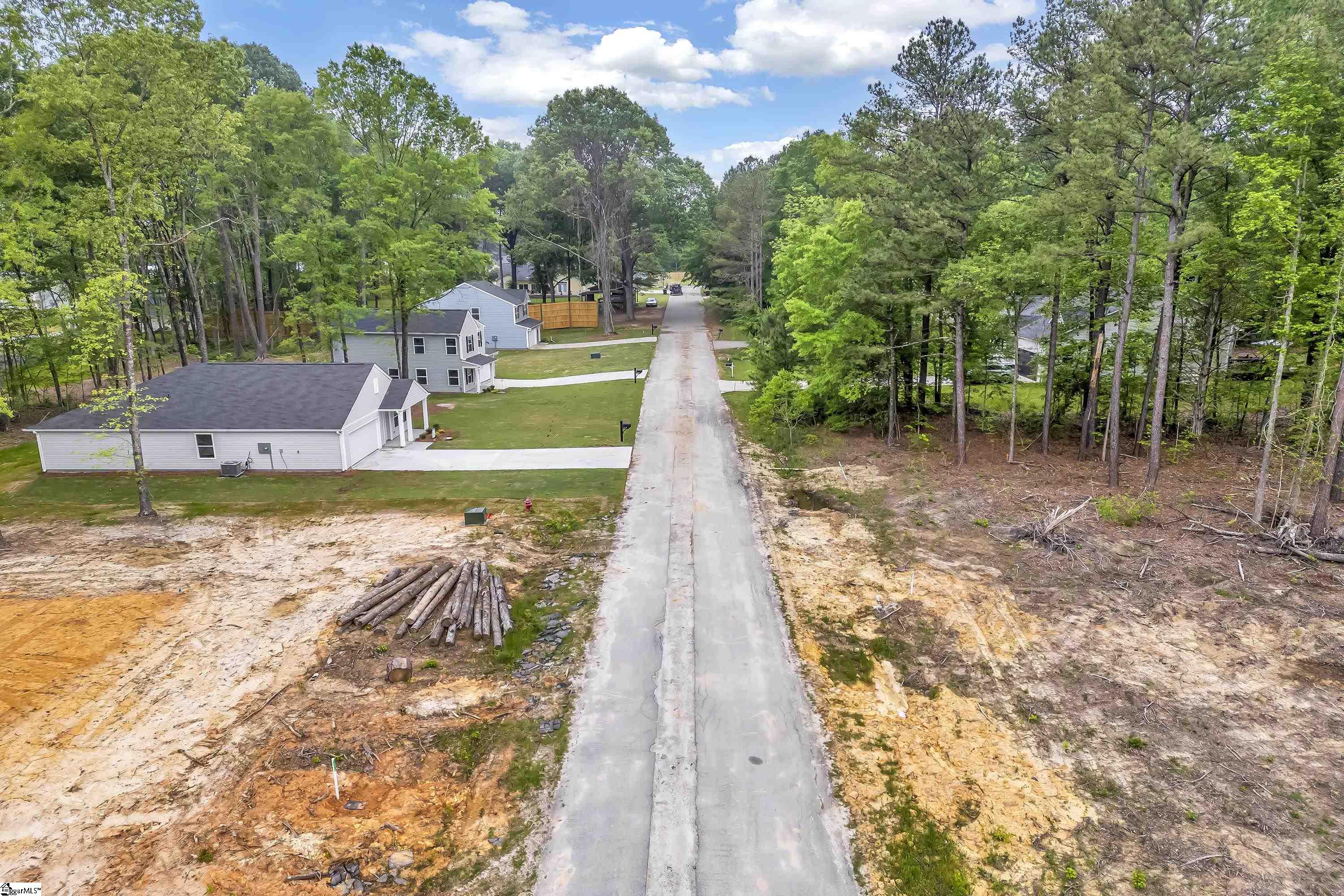 Property image 5 of 110 Sunflower Lane in Southwood, Clinton, SC 29325