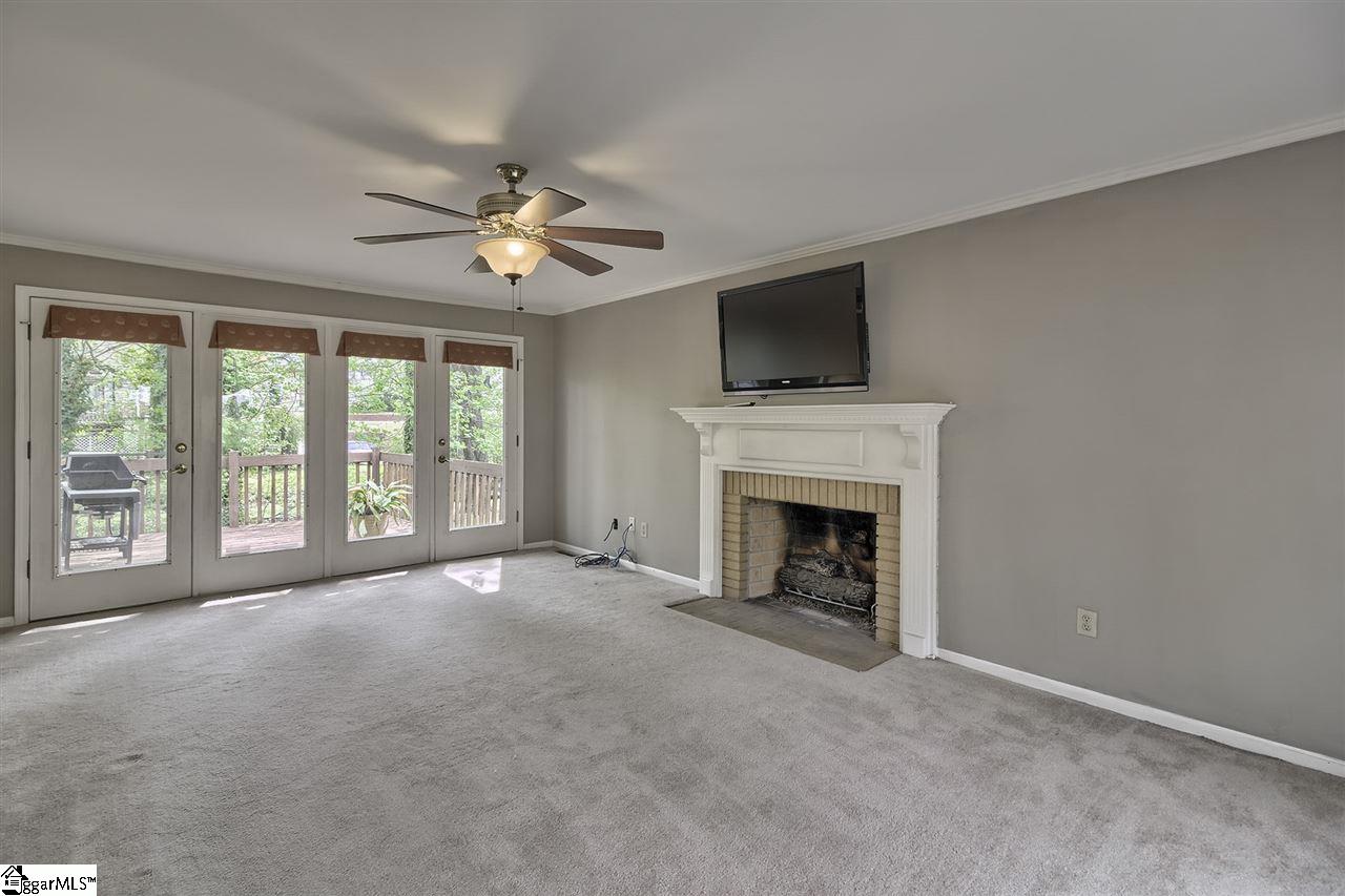 Property image 4 of 124 Legrae Lane in Ashley Oaks, Taylors, SC 29687