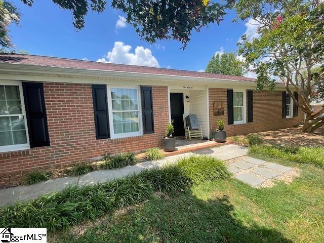 Property image 2 of 211 Vega Lane in Crestview Hills, Greer, SC 29651
