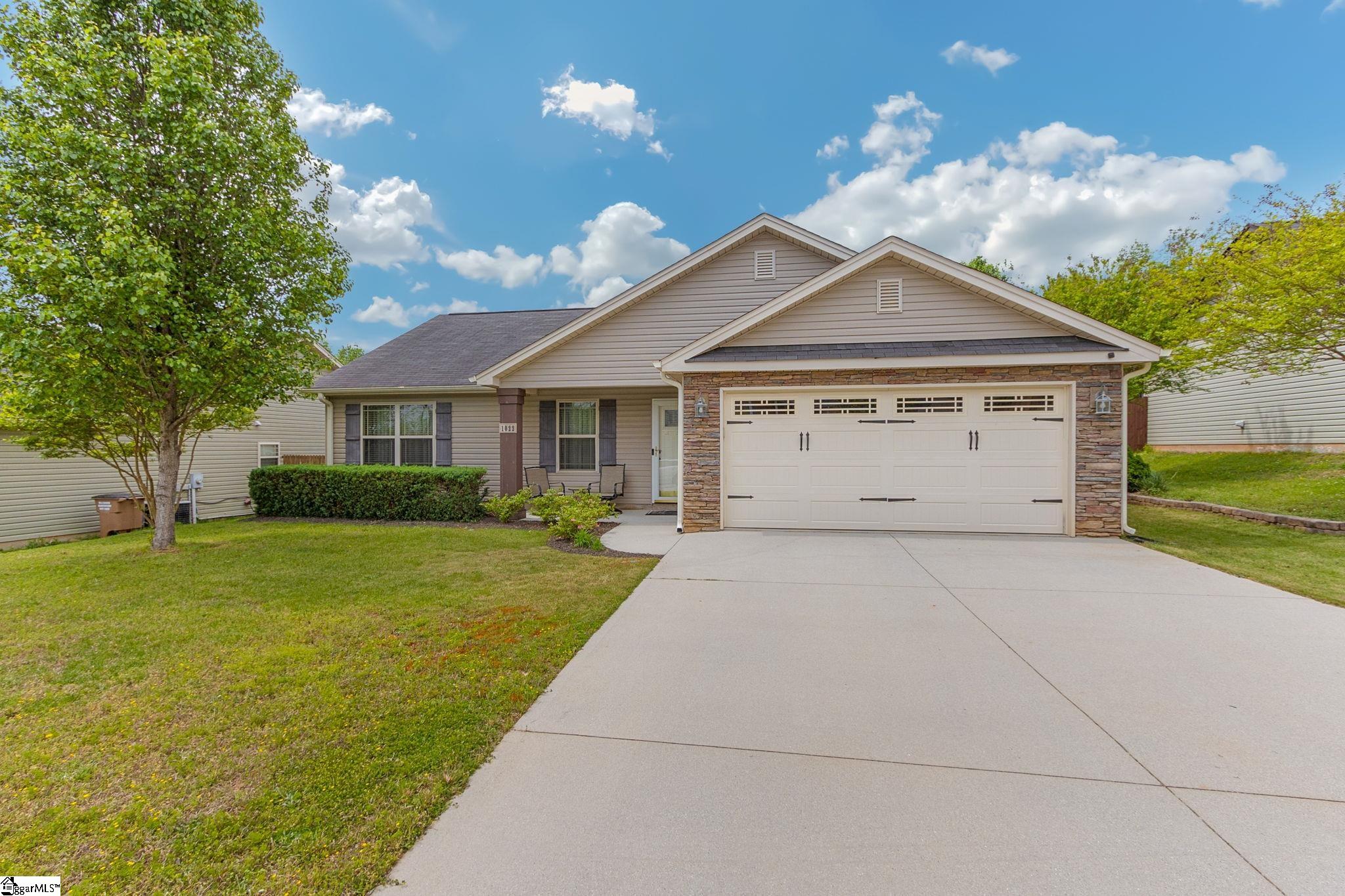 Property image 2 of 1022 Sand Palm Way in Palmetto Valley, Anderson, SC 29621