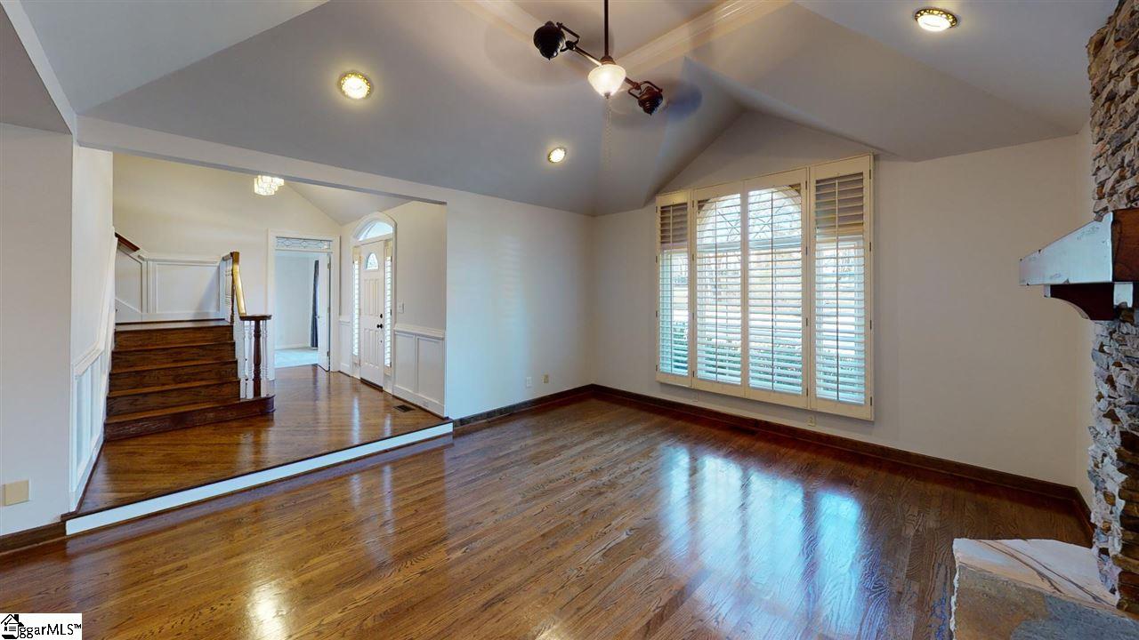Property image 4 of 112 LeGrae Lane in Ashley Oaks, Taylors, SC 29687