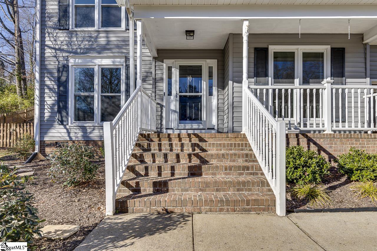 Property image 2 of 1108 Half Mile Way in Half Mile Lake, Greenville, SC 29609