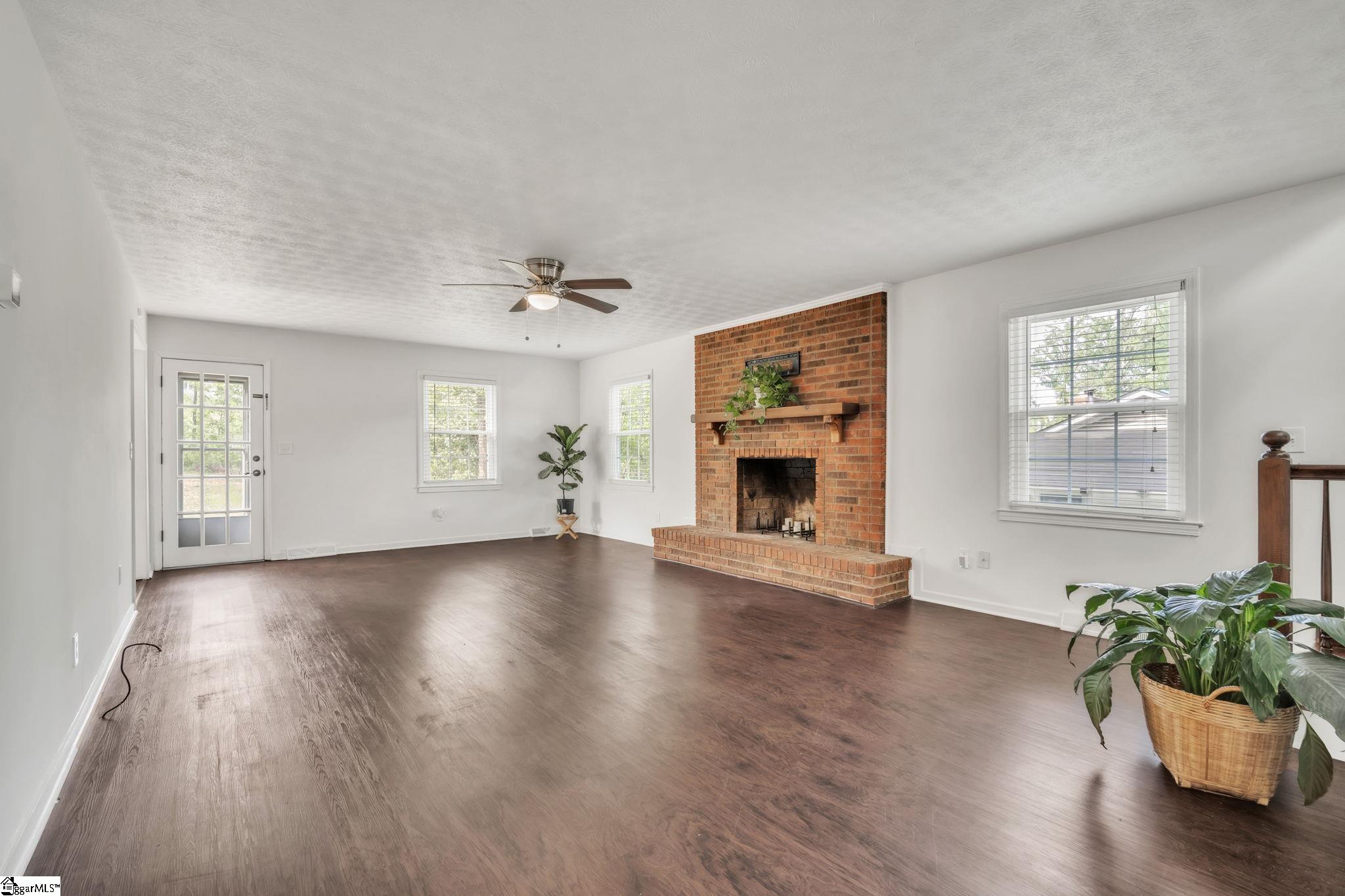 Property image 4 of 5 Huntley Castle Court in Gray Fox Run, Taylors, SC 29687