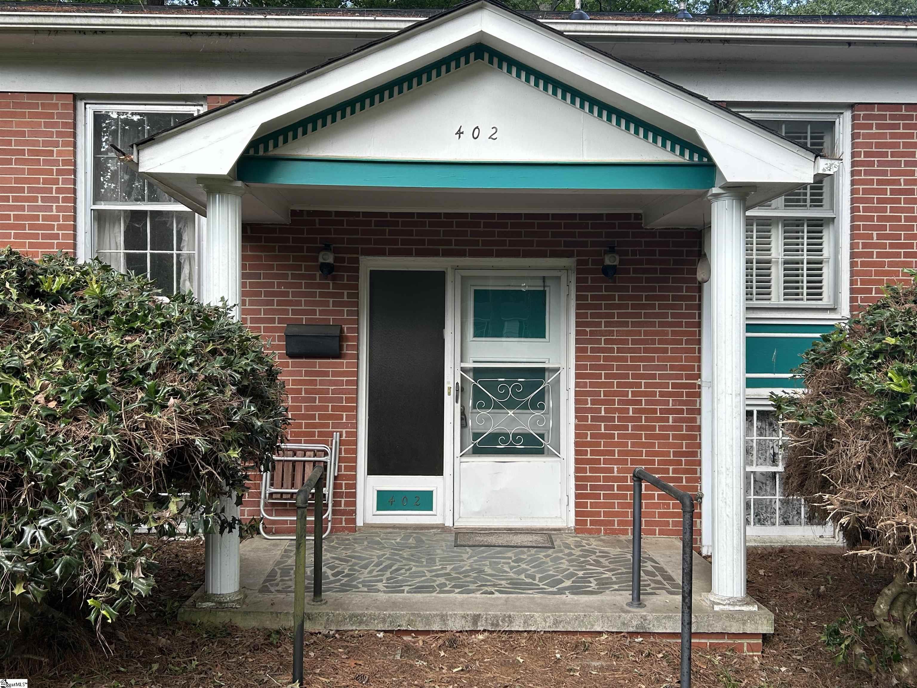 Property image 4 of 402 Chestnut Street in College View, Clinton, SC 29325