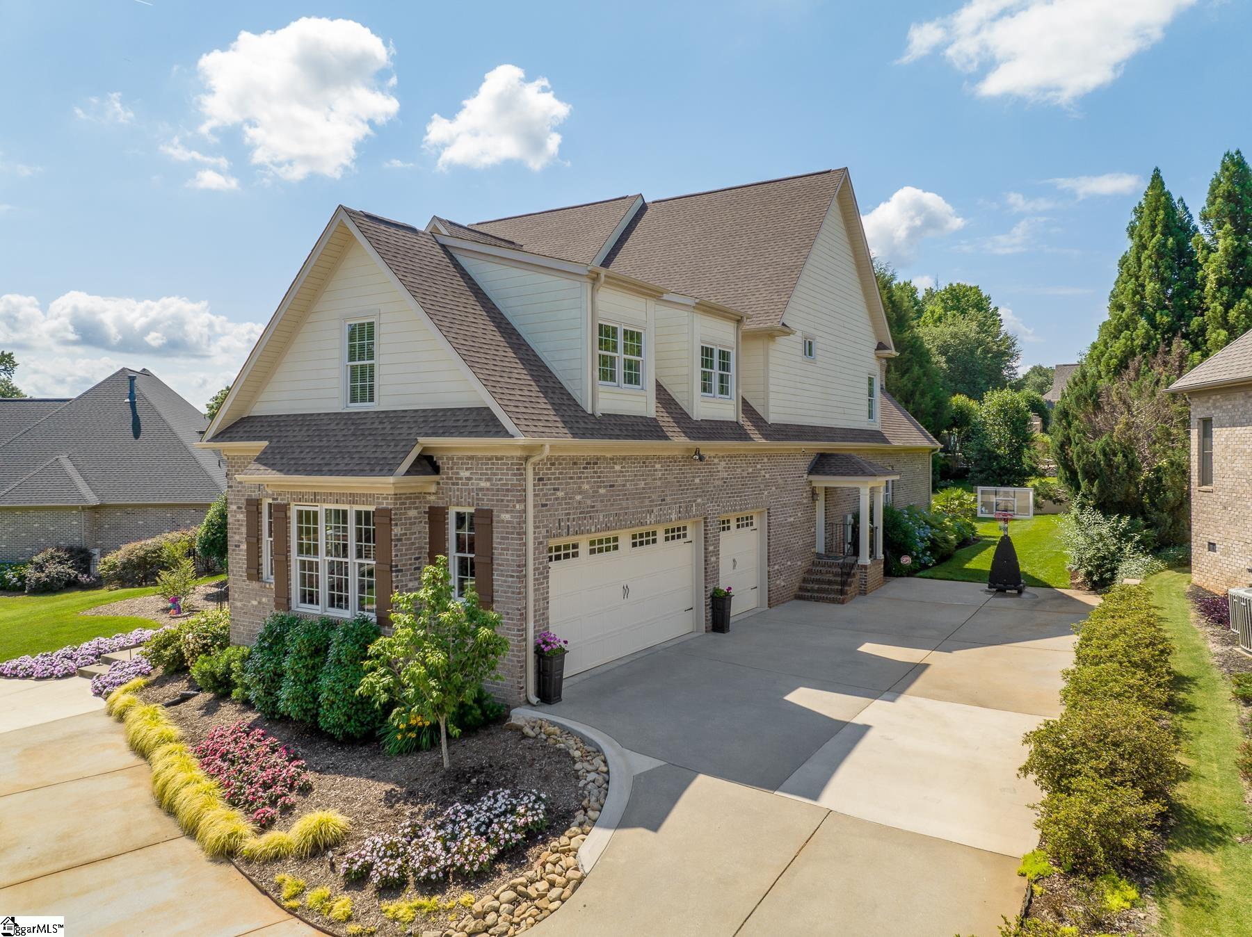 Property image 2 of 206 Glen Abbey Way in Glen Abbey, Greer, SC 29650