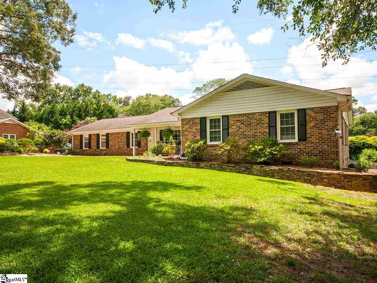 Property image 3 of 219 Donington Drive in Kingsgate, Greenville, SC 29615